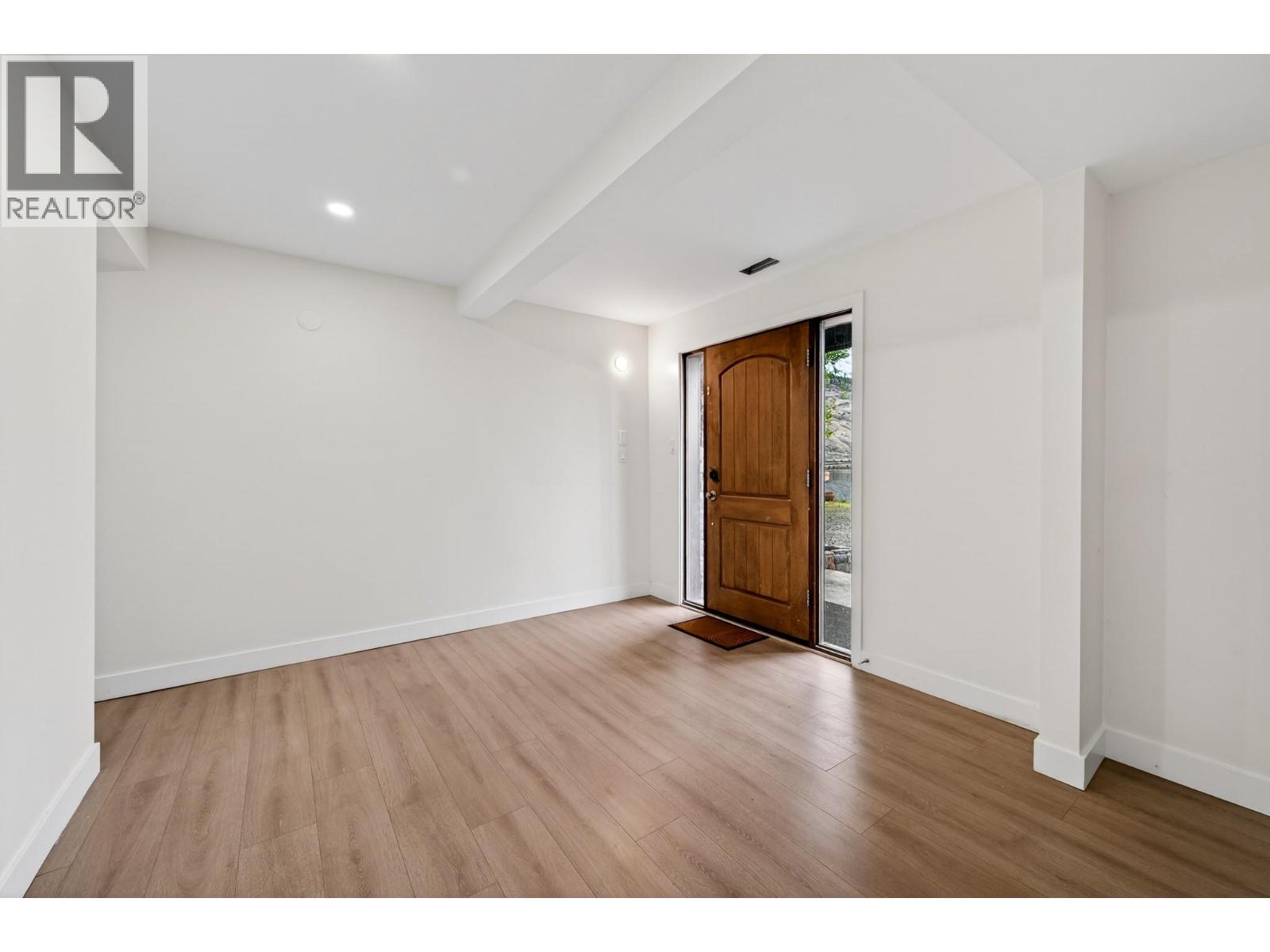 6232 Savona Access Road - 27