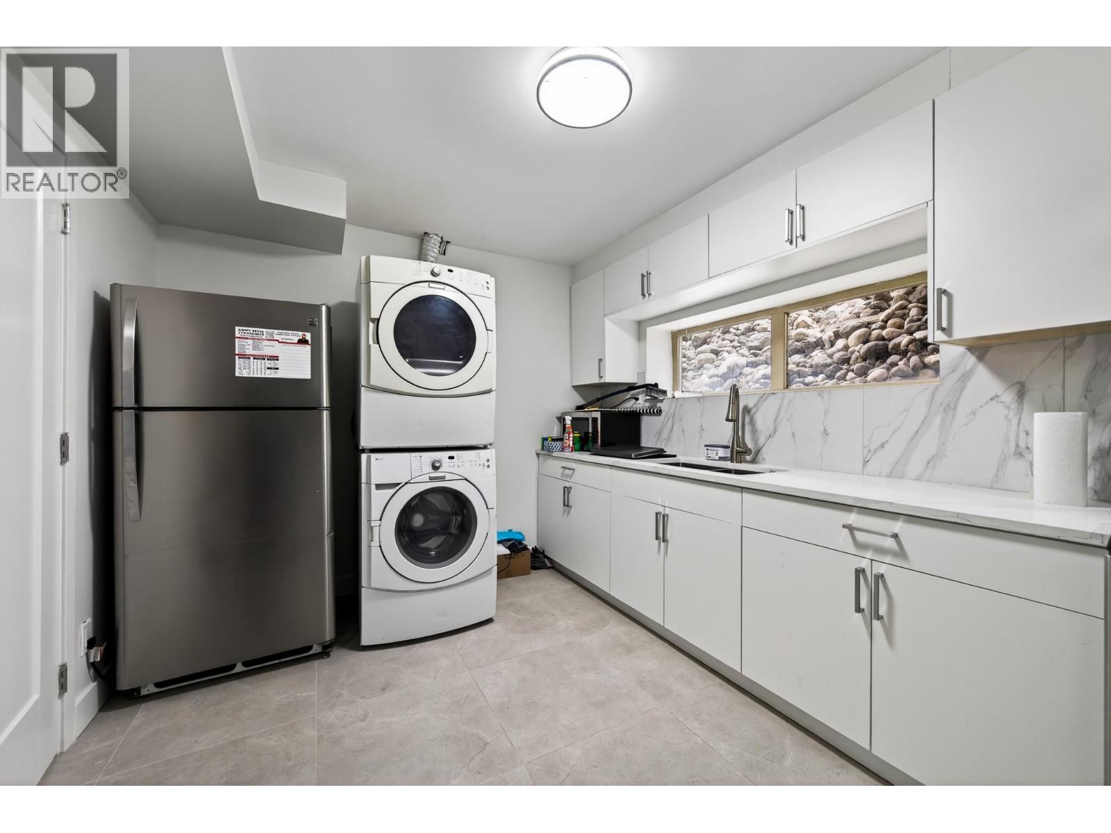 6232 Savona Access Road - 31