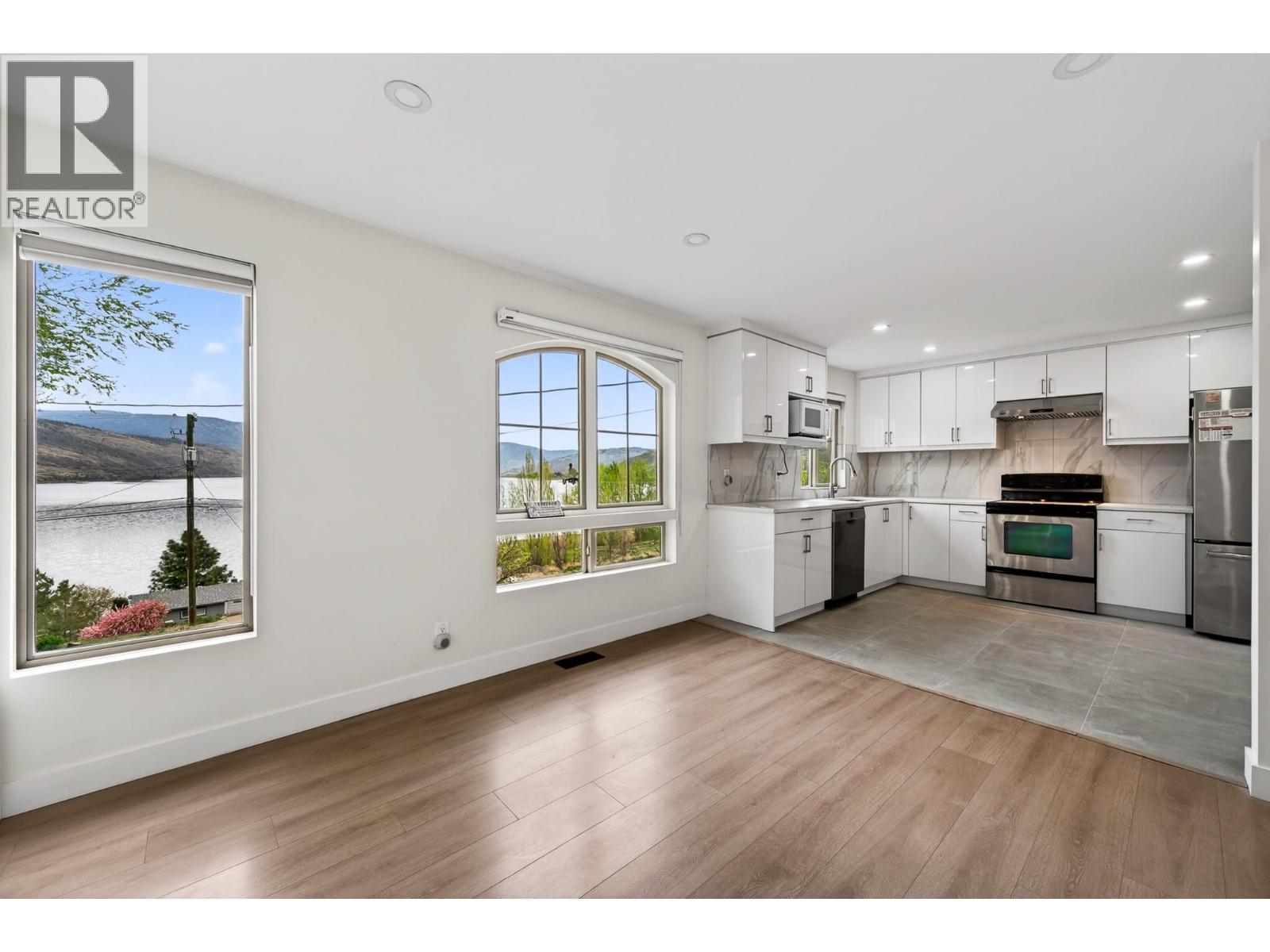 6232 Savona Access Road - 6