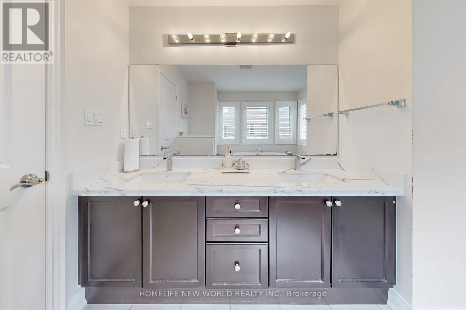 50 BEN SINCLAIR AVENUE — photo 16