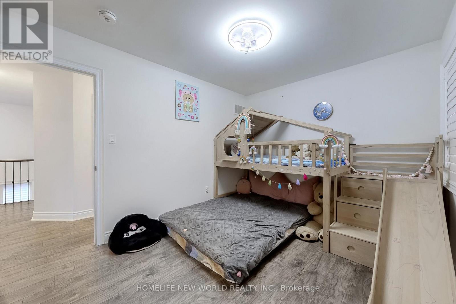50 BEN SINCLAIR AVENUE — photo 23