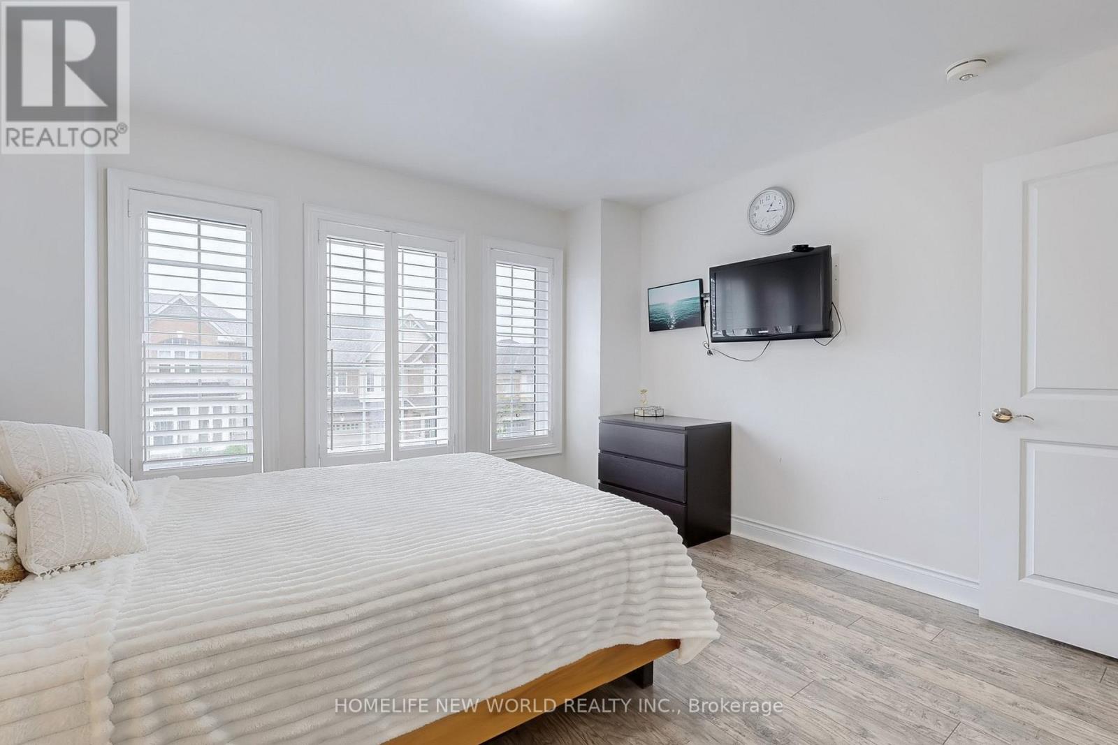 50 BEN SINCLAIR AVENUE — photo 25