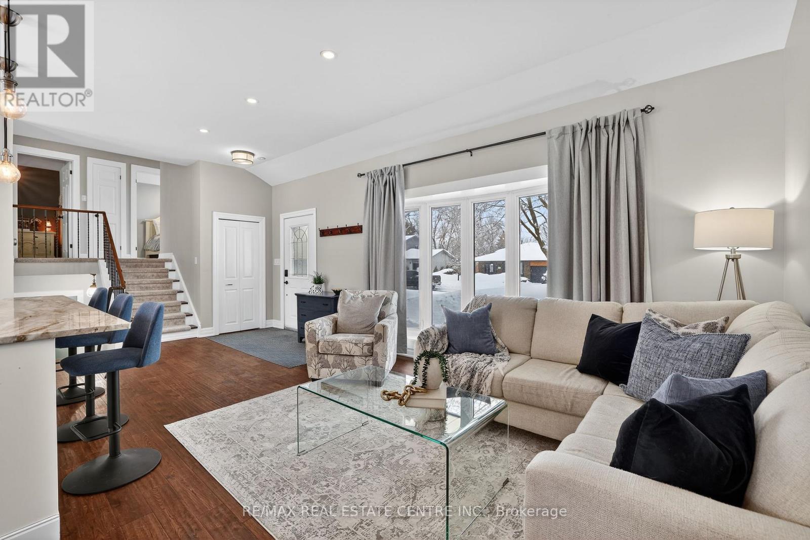 32 WESTDALE AVENUE - 14