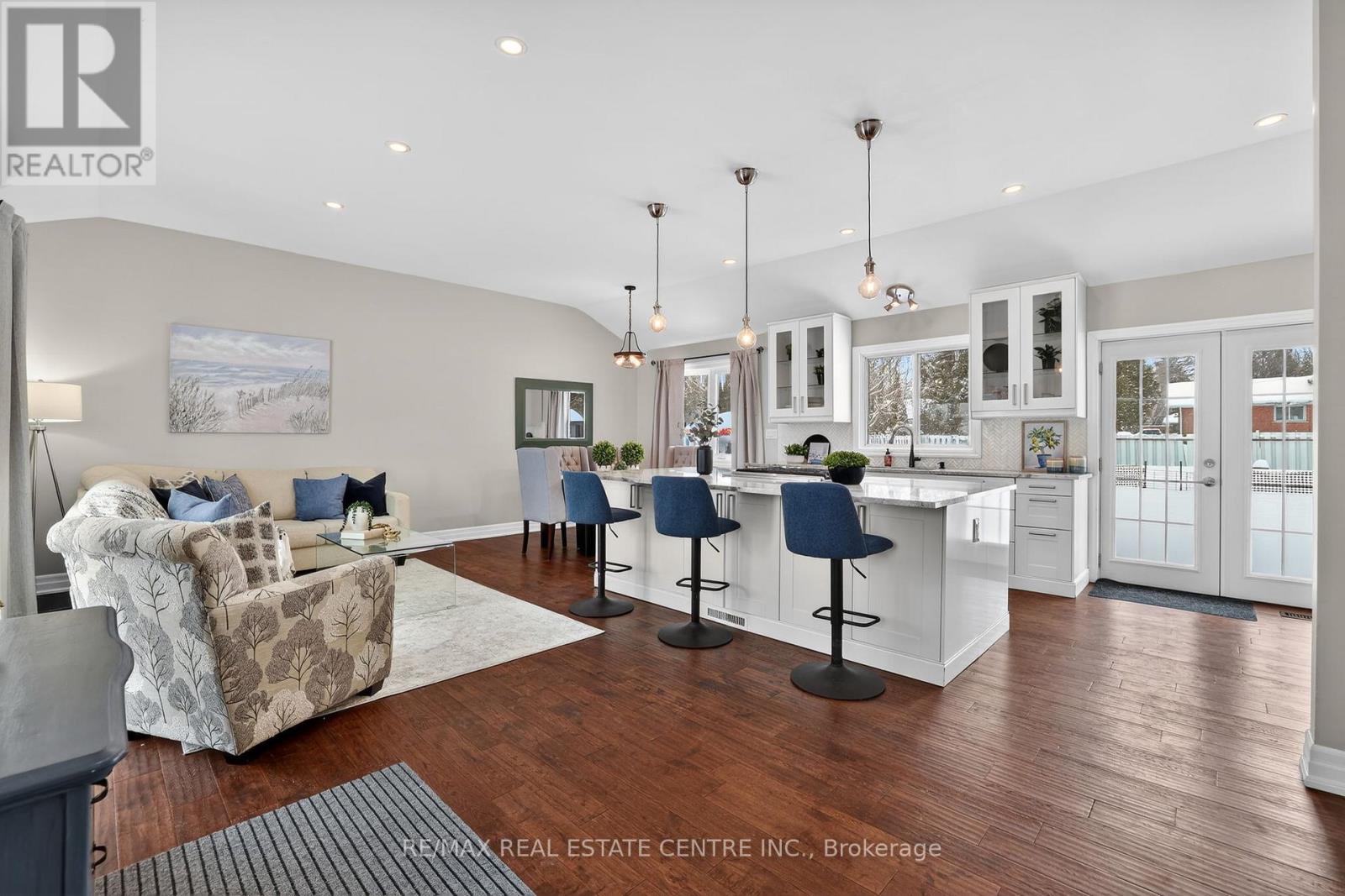 32 WESTDALE AVENUE - 2