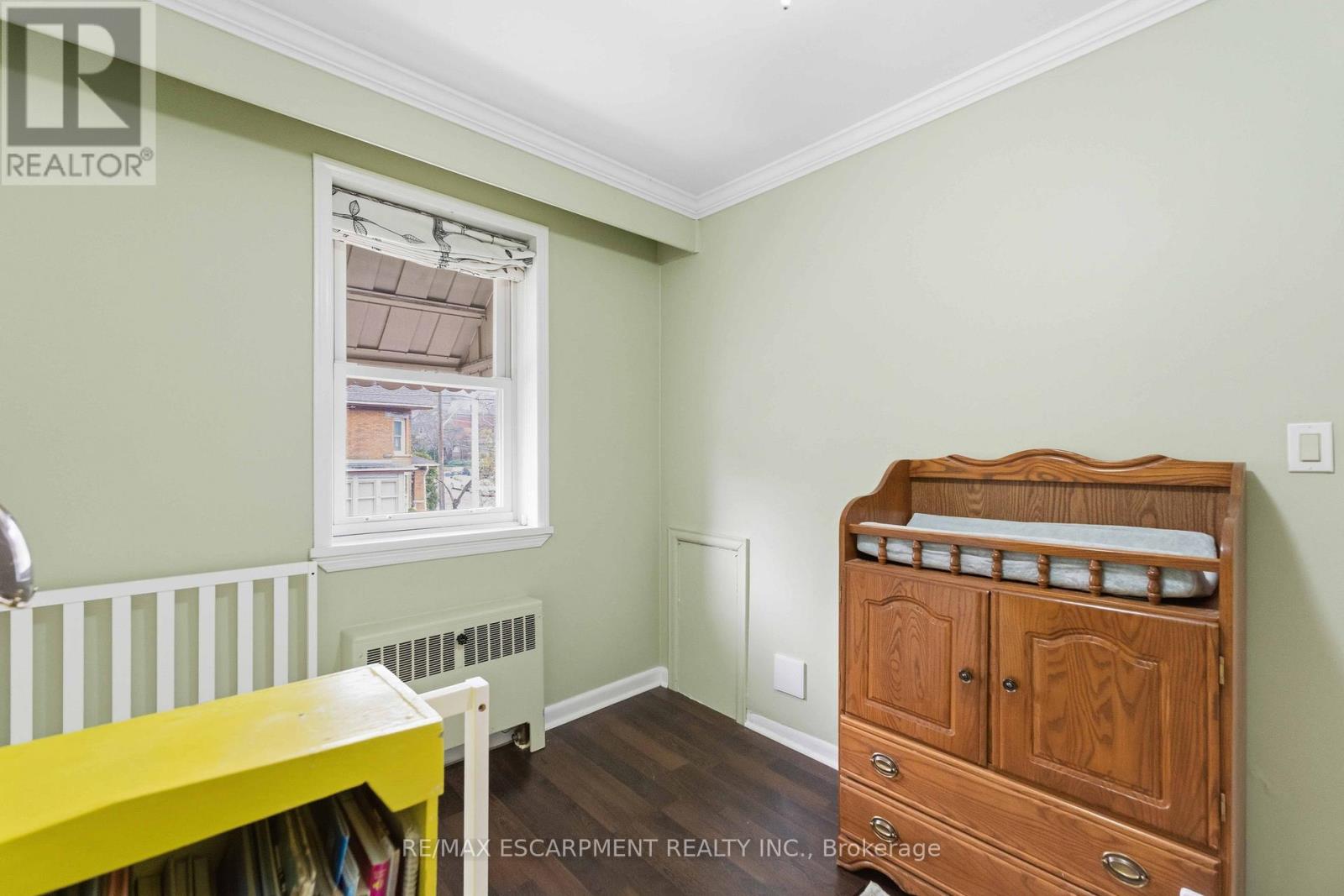 #23 231 MACNAB STREET S - 14