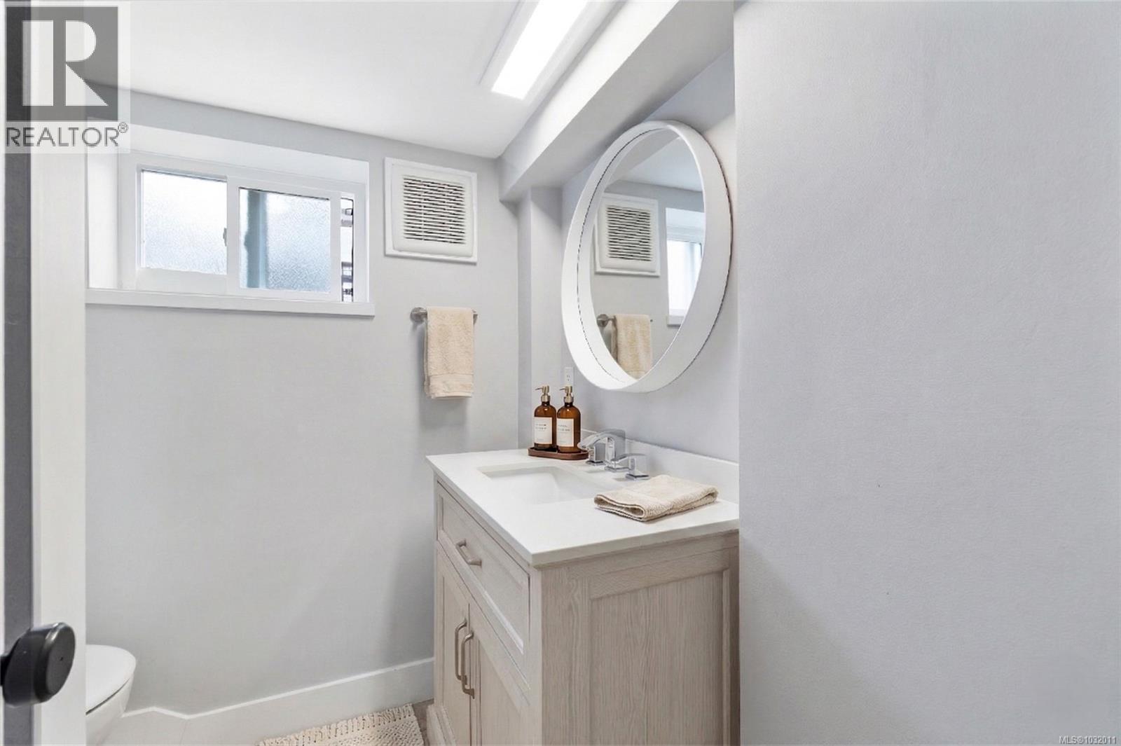 145 Hirst Ave — photo 23