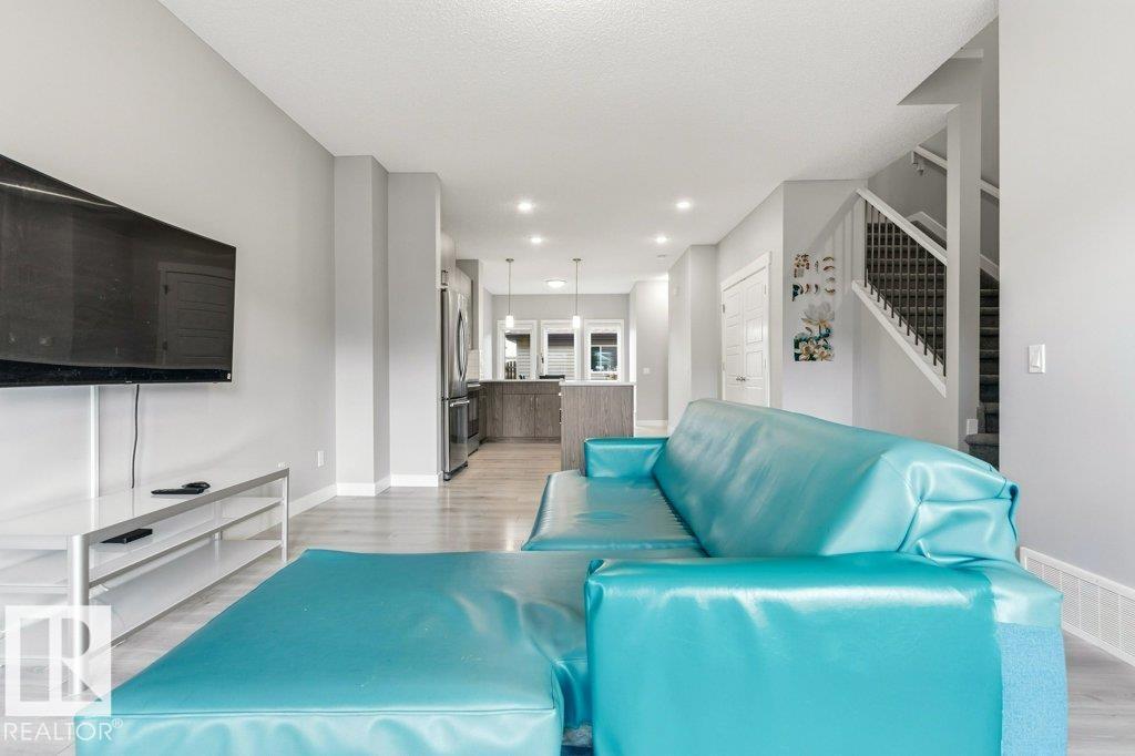 17451 77 ST NW, Edmonton