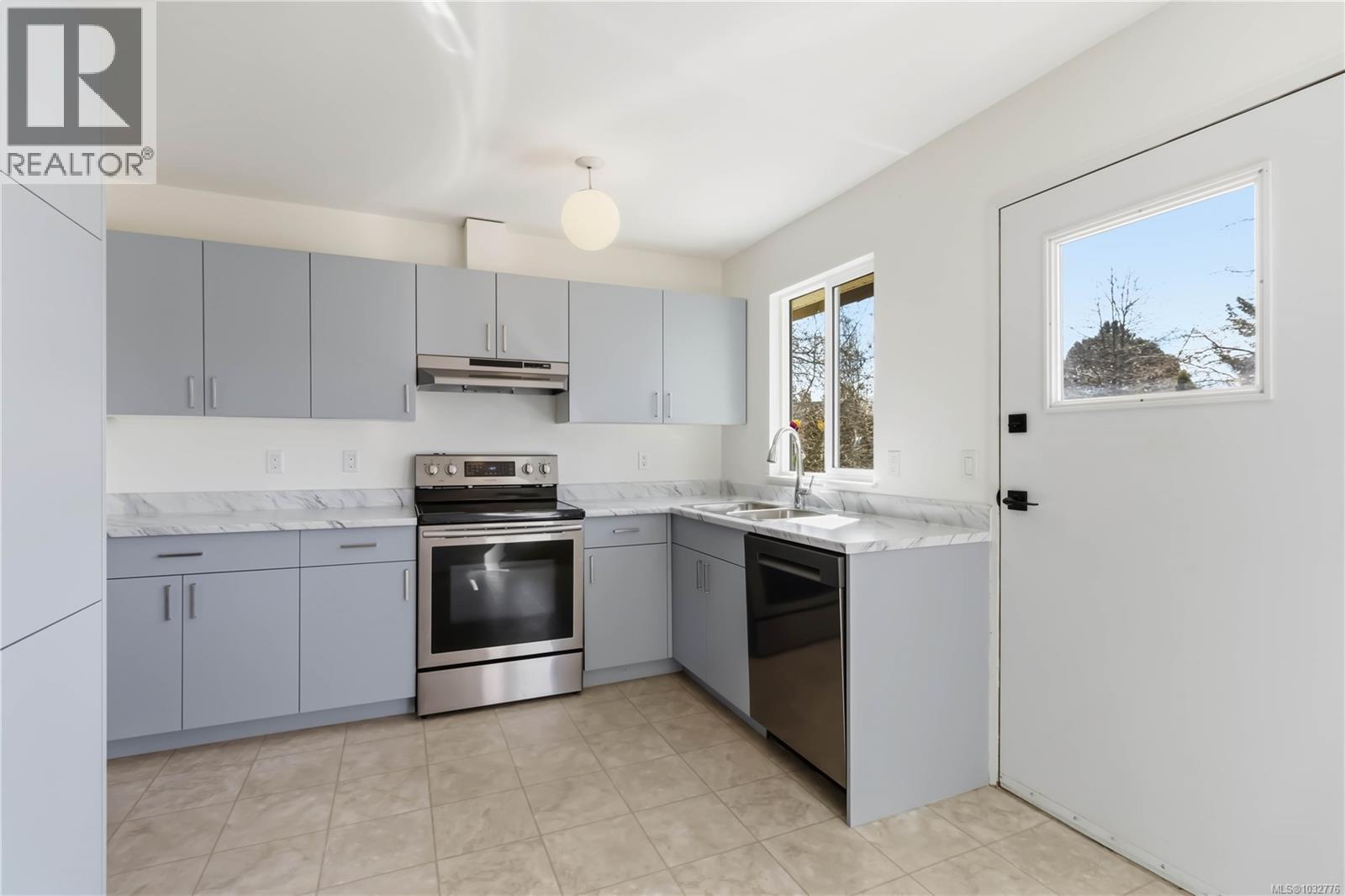  4259 Craigo Park Way, Saanich