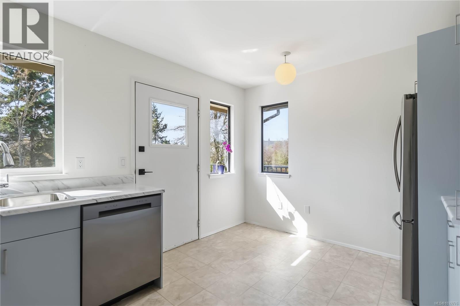  4259 Craigo Park Way, Saanich