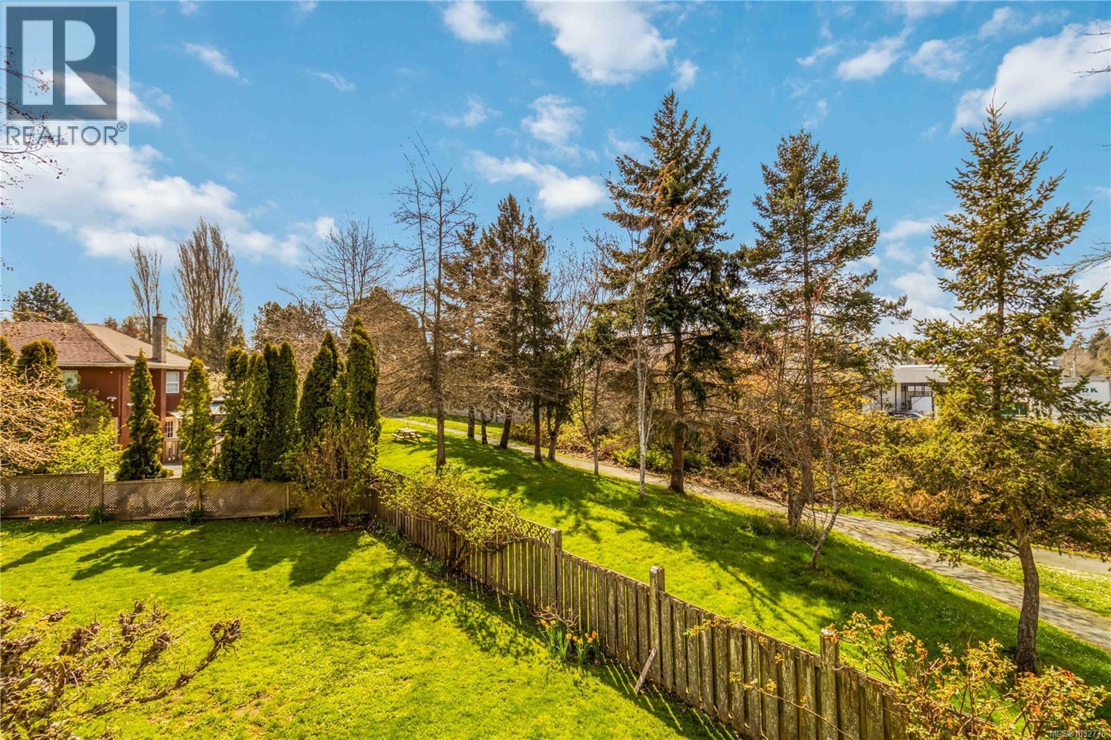  4259 Craigo Park Way, Saanich