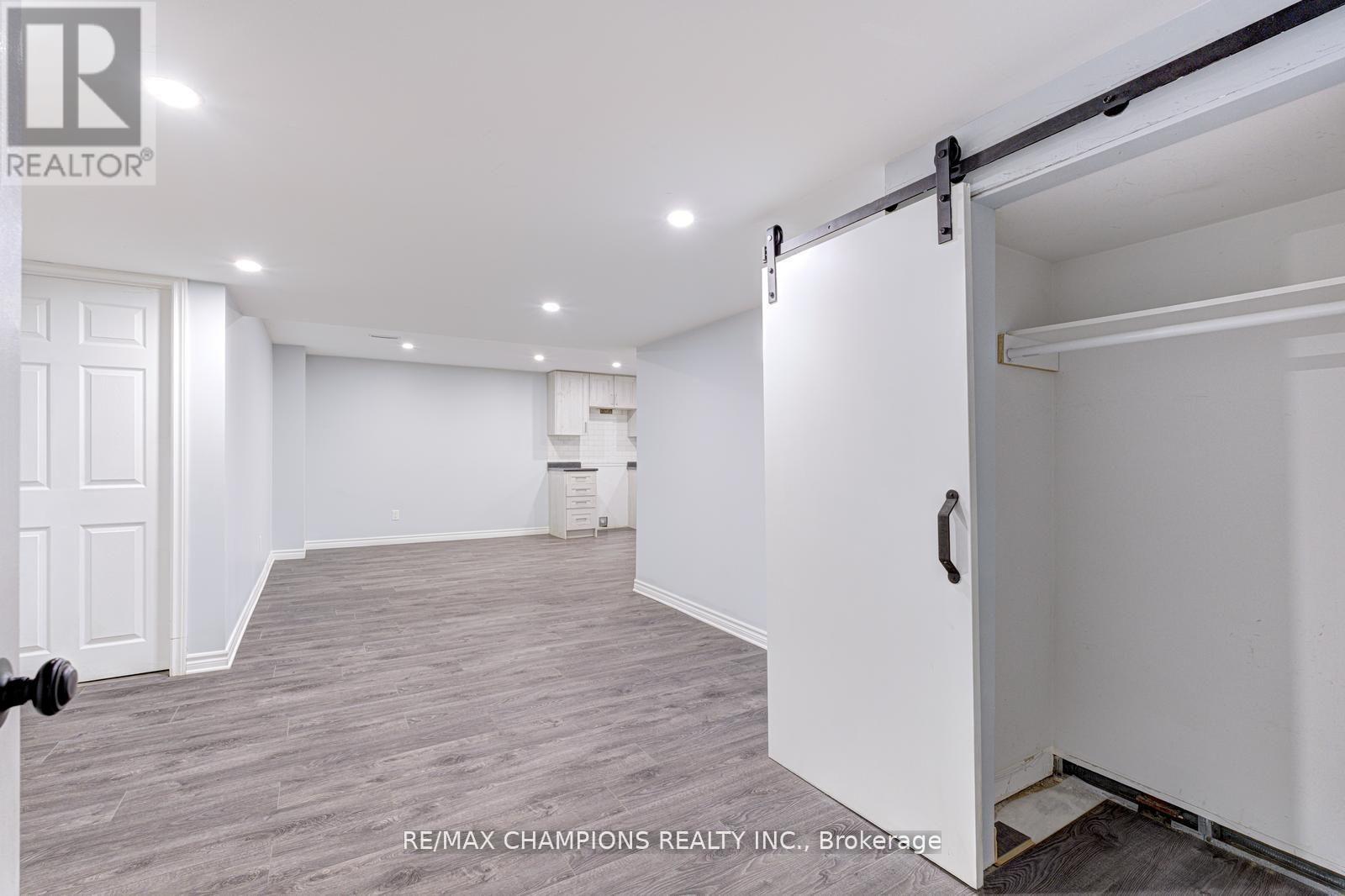 20 BELL STREET — photo 41