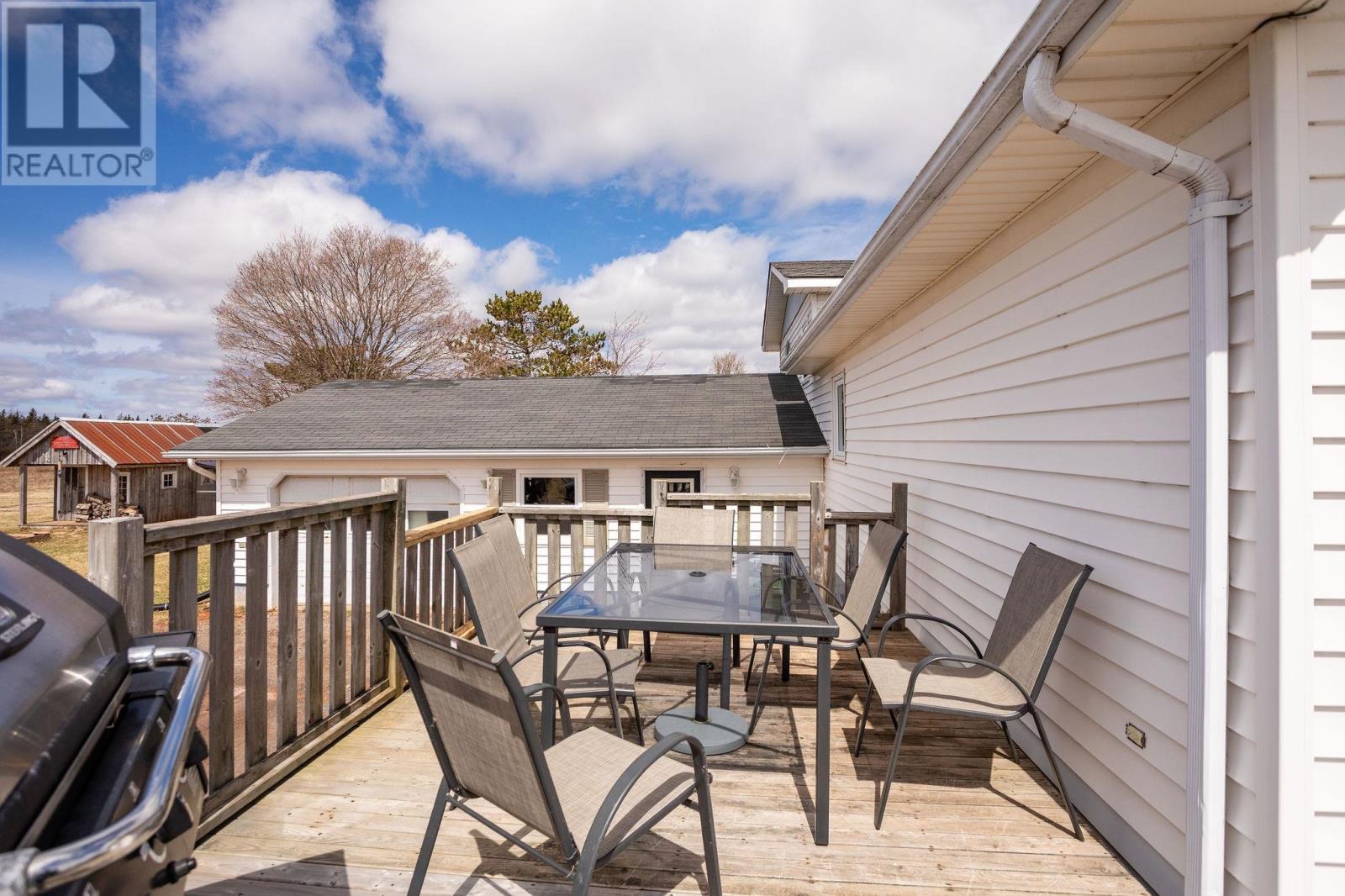 382 ROBERTSON Road — photo 35
