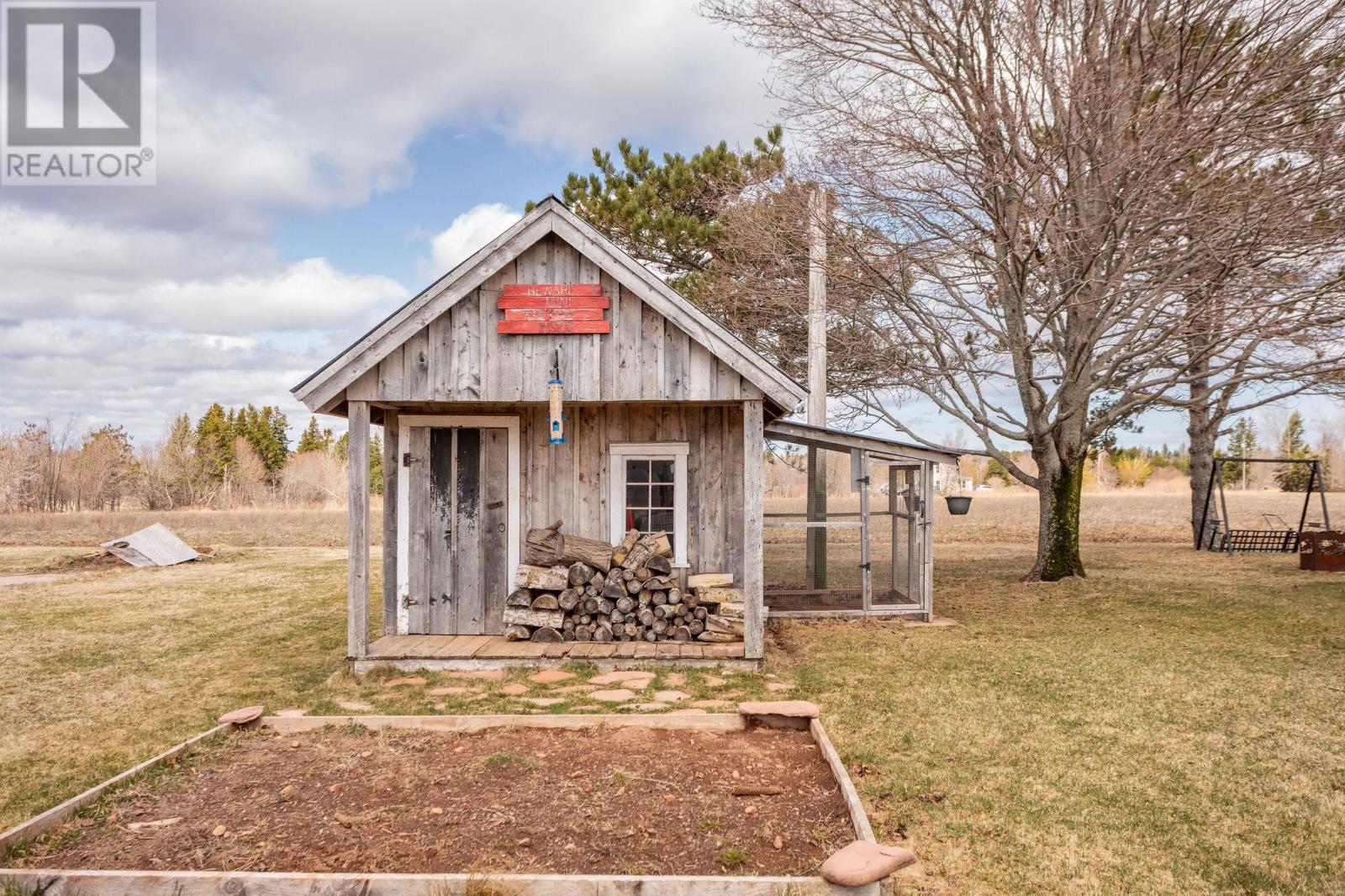 382 ROBERTSON Road — photo 42