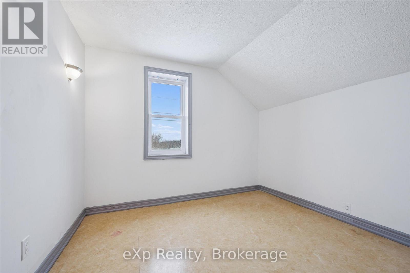 9276 WELLINGTON RD 16 - 20