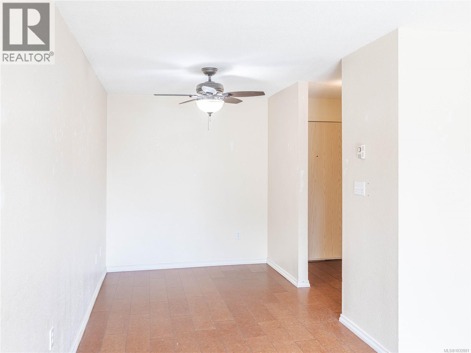 #201 1050 Braidwood Rd - 14