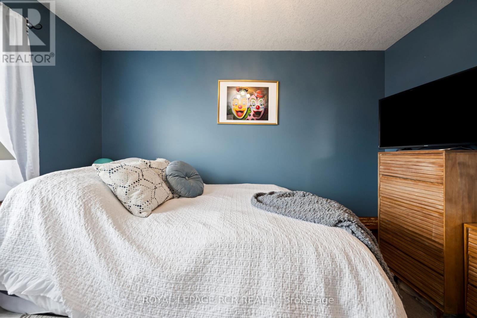 16 ALTHORP DRIVE - 33