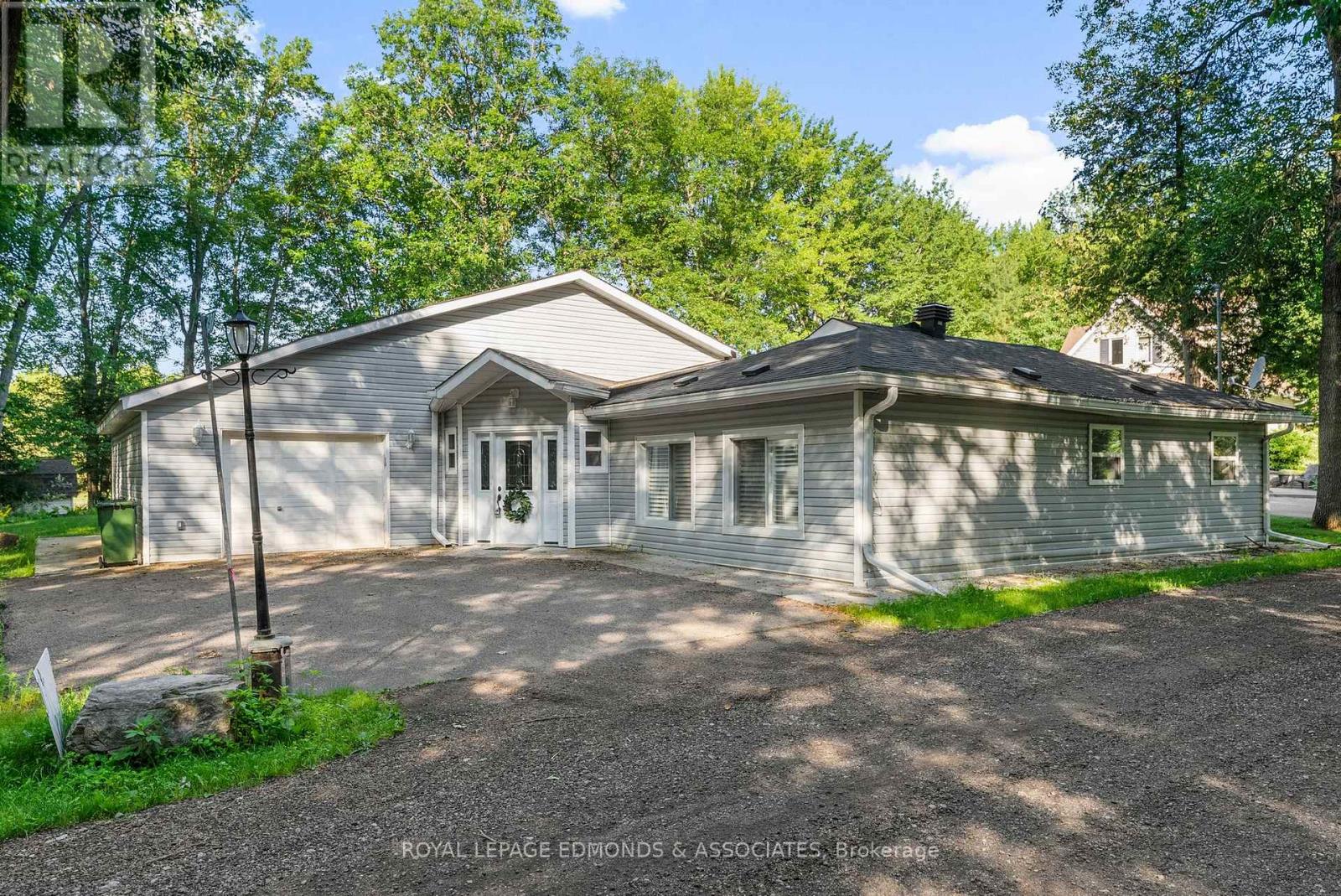 731 FRANCIE LANE - 1