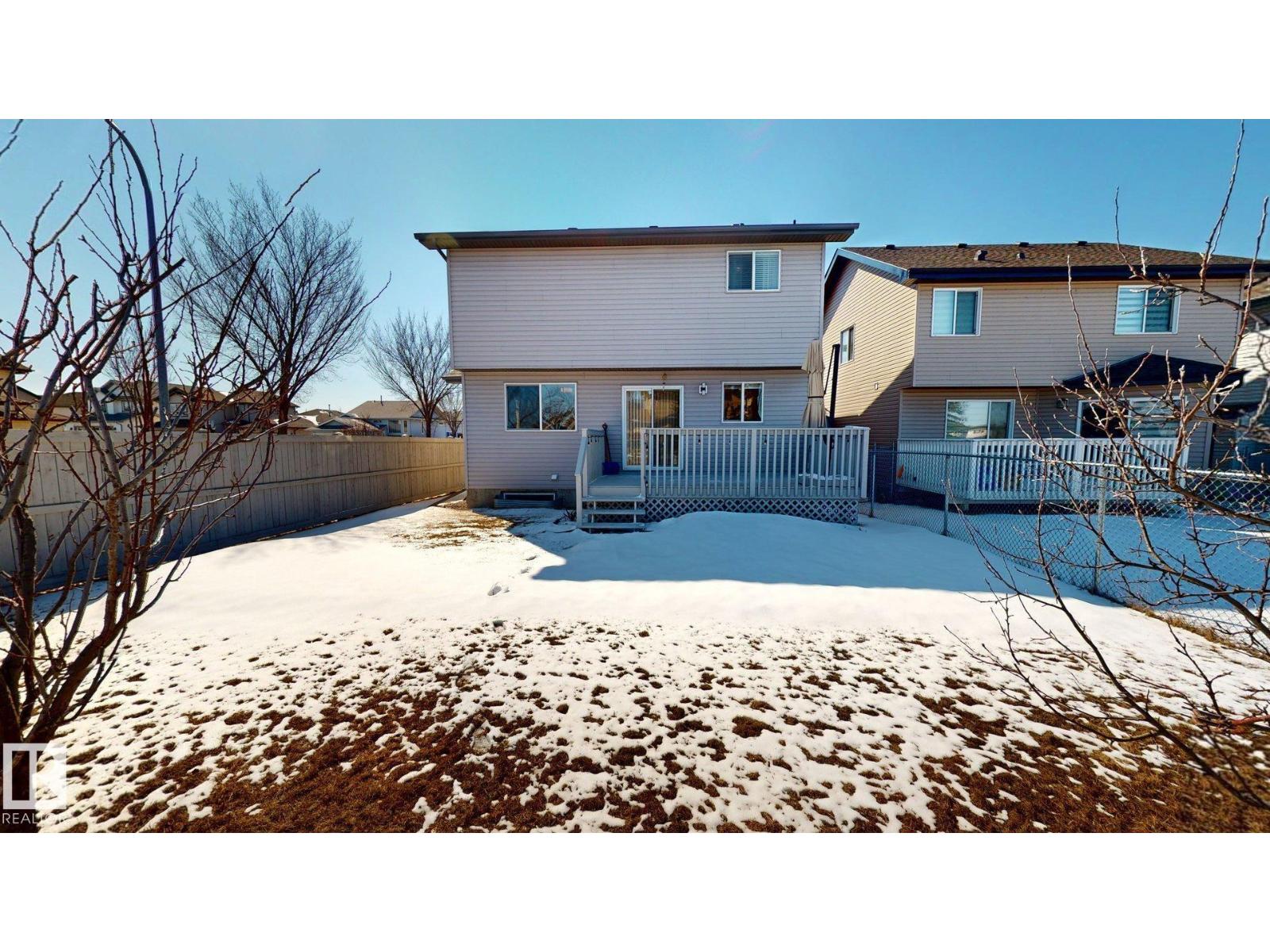 8704 175 AV NW, Edmonton