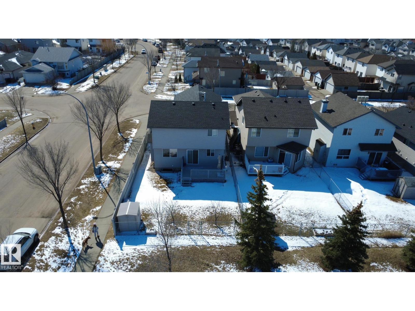 8704 175 AV NW, Edmonton