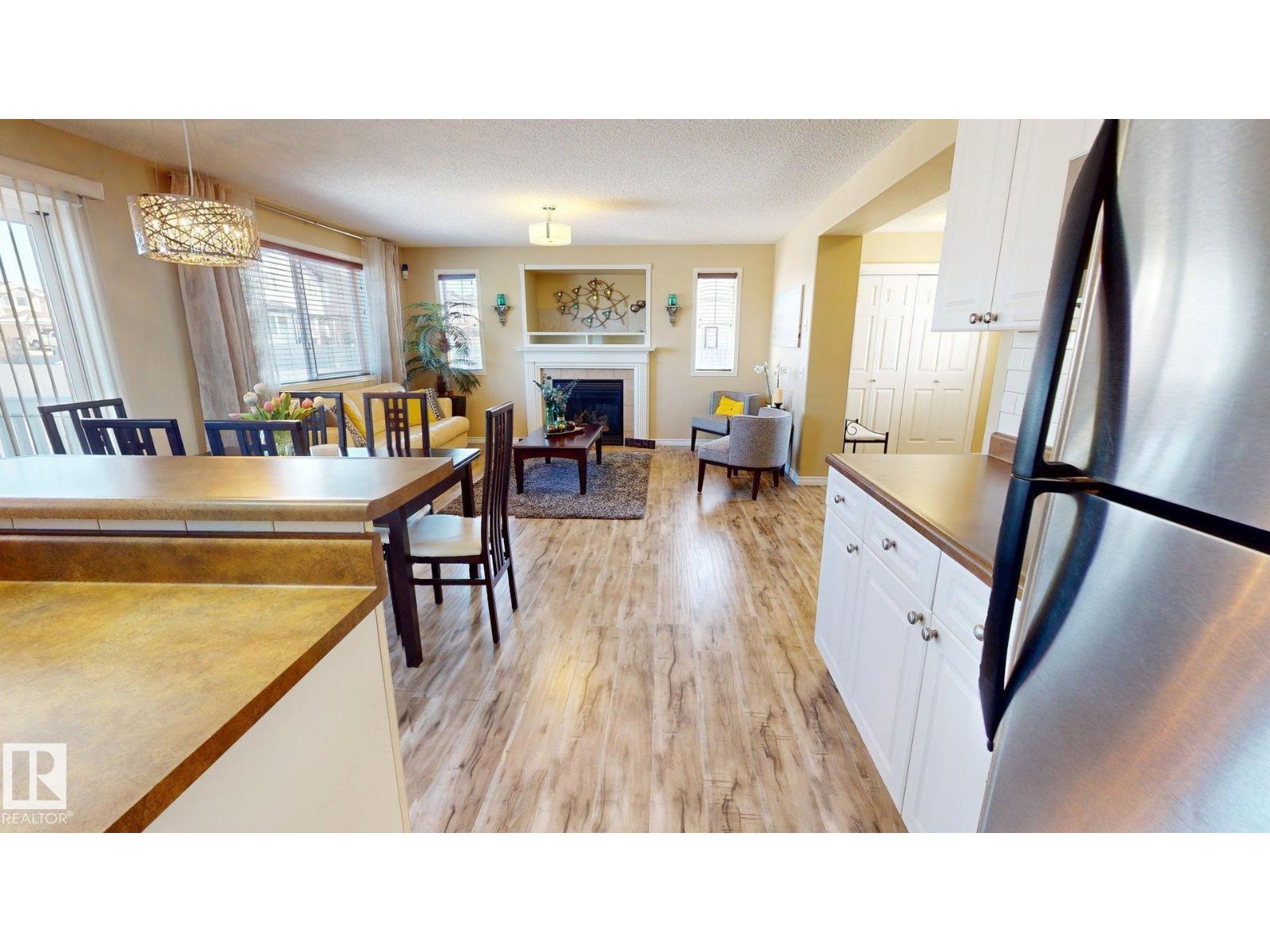 8704 175 AV NW, Edmonton