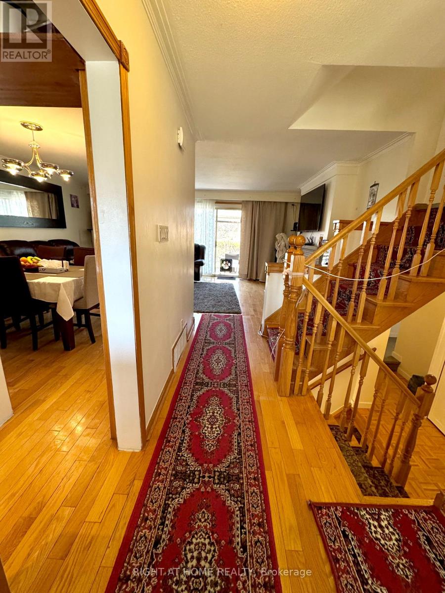 258 LA ROSE AVENUE - 9