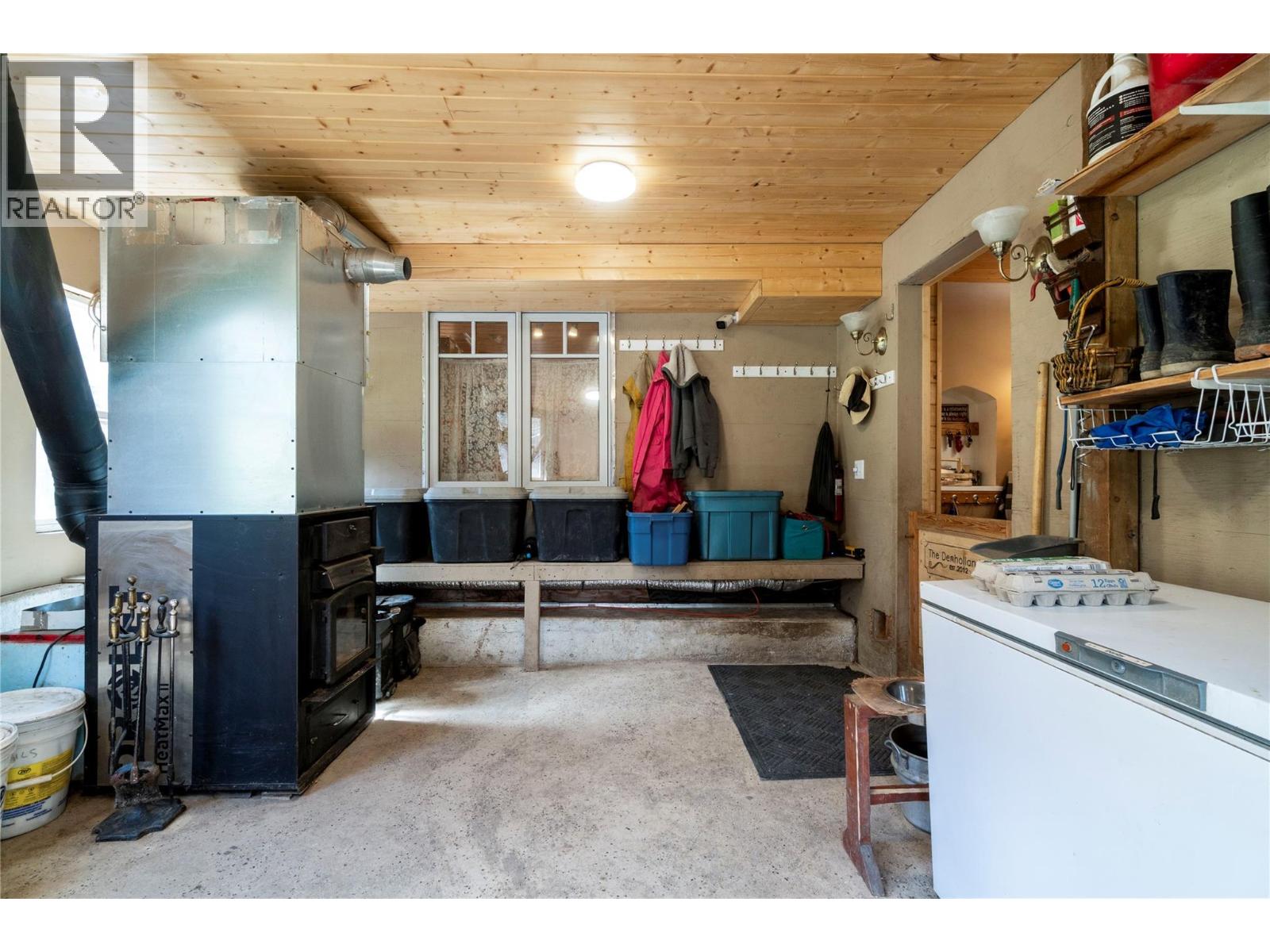  4856 Eagle Bay Road, Eagle Bay