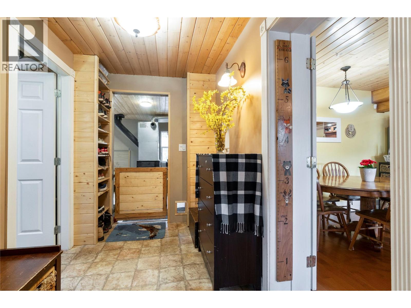  4856 Eagle Bay Road, Eagle Bay