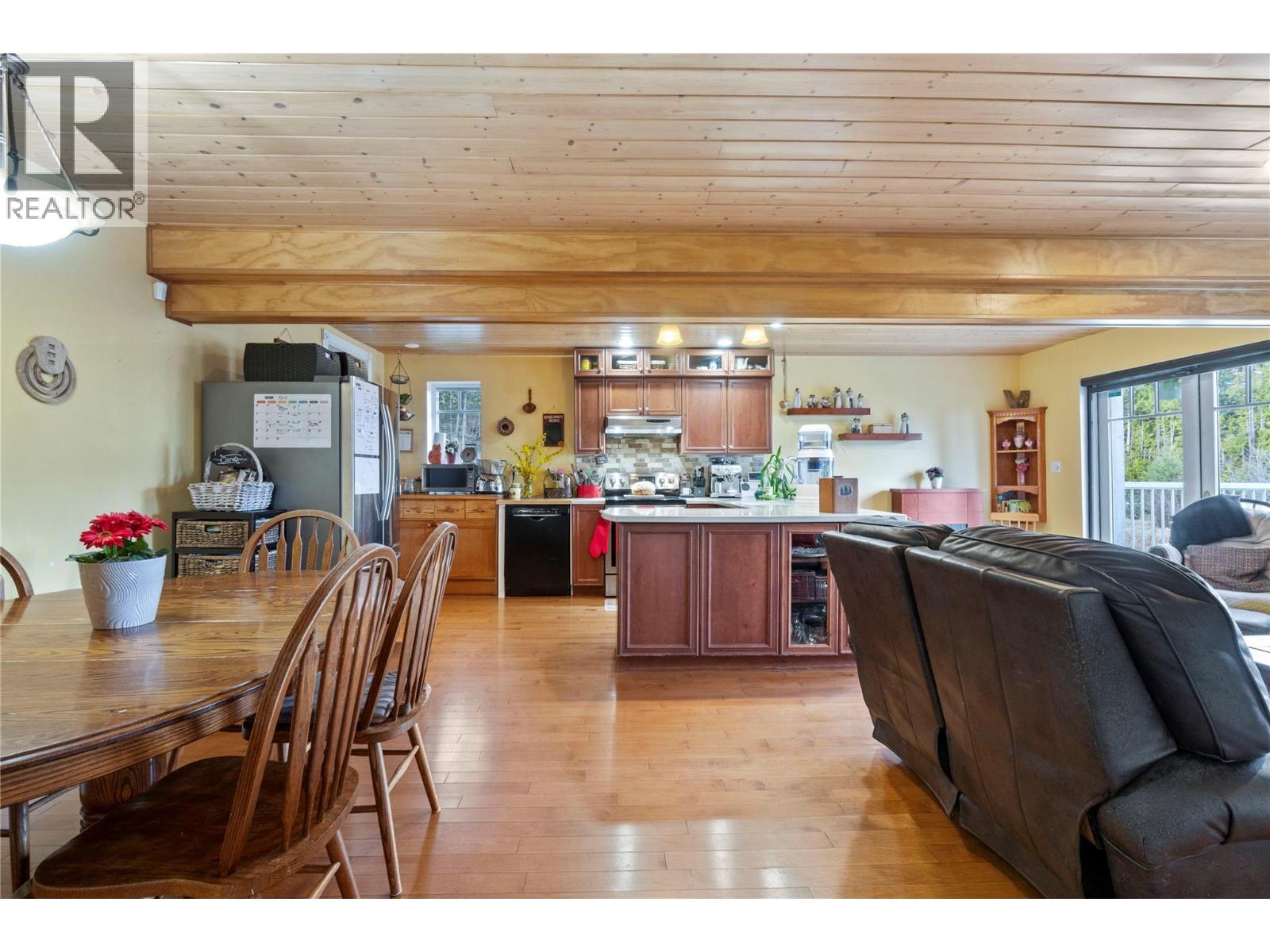  4856 Eagle Bay Road, Eagle Bay