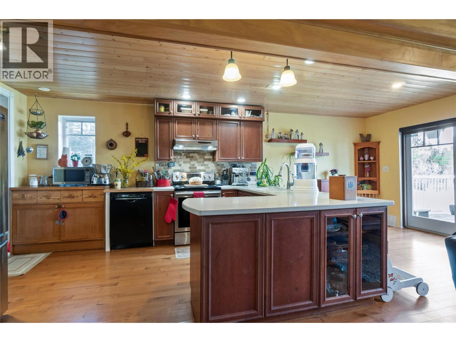  4856 Eagle Bay Road, Eagle Bay