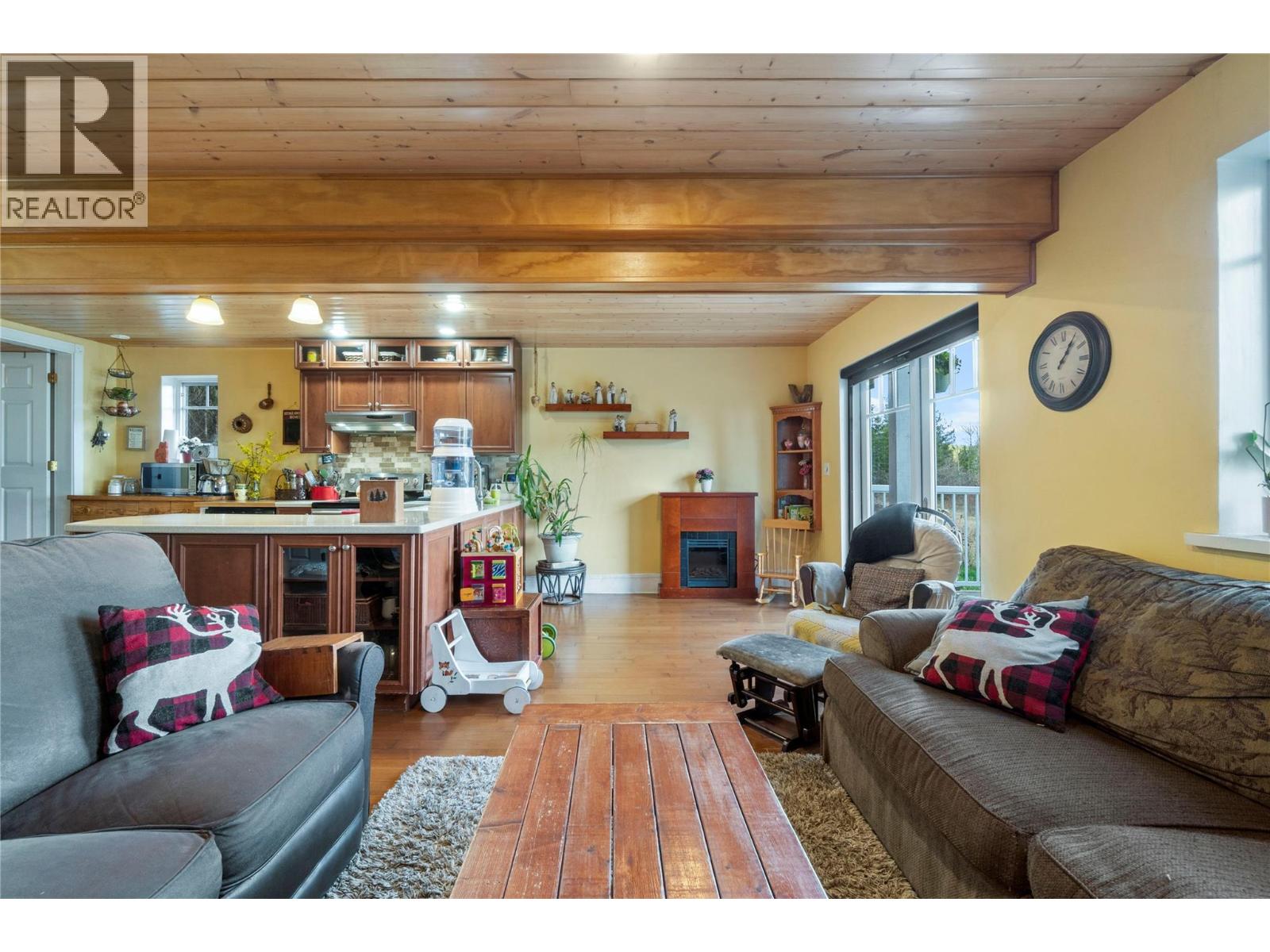  4856 Eagle Bay Road, Eagle Bay