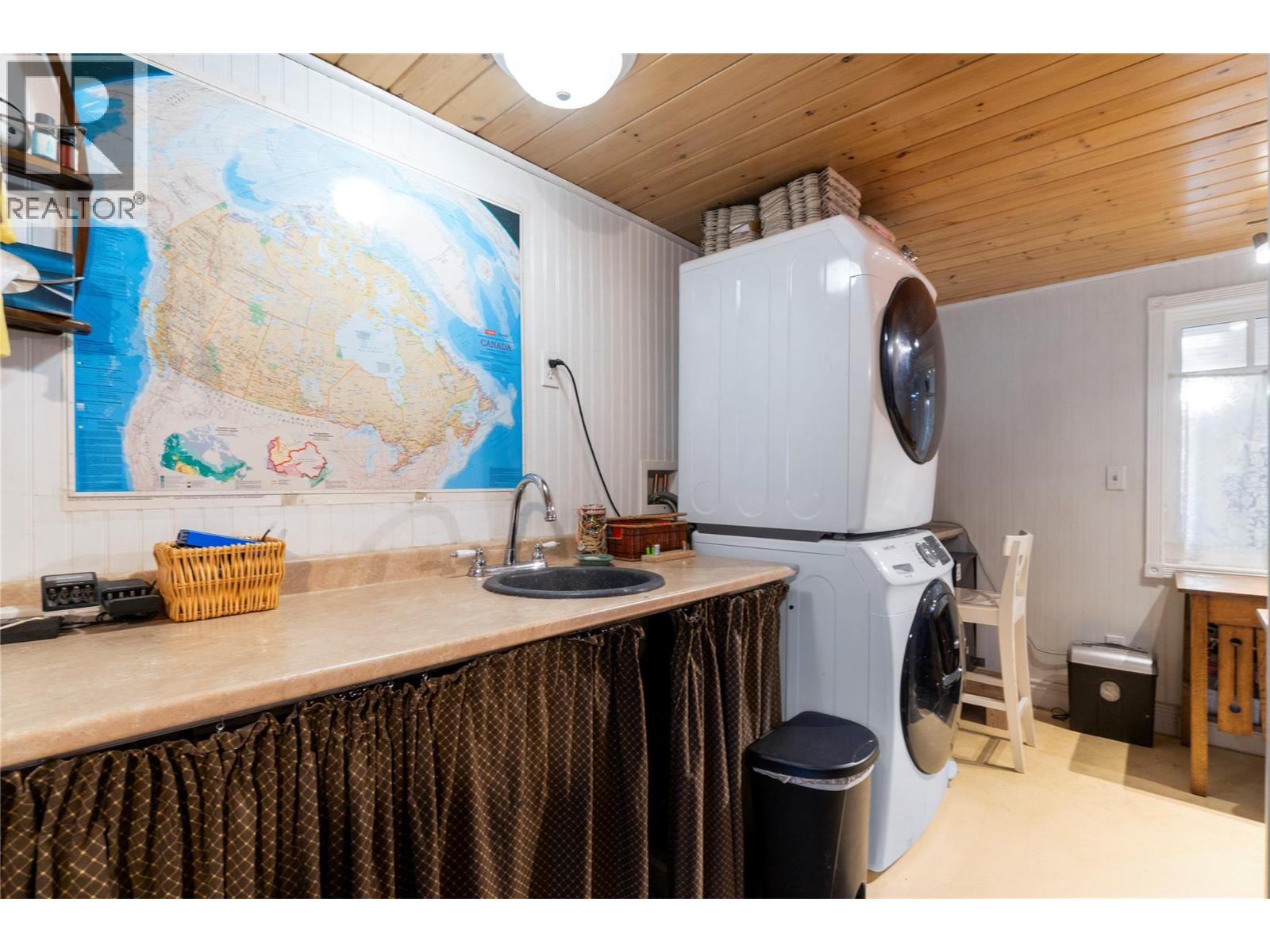  4856 Eagle Bay Road, Eagle Bay