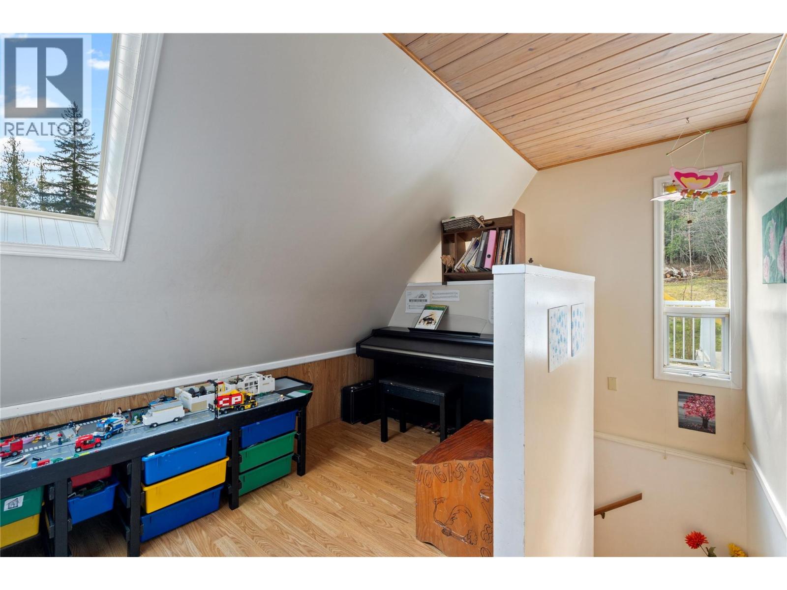  4856 Eagle Bay Road, Eagle Bay