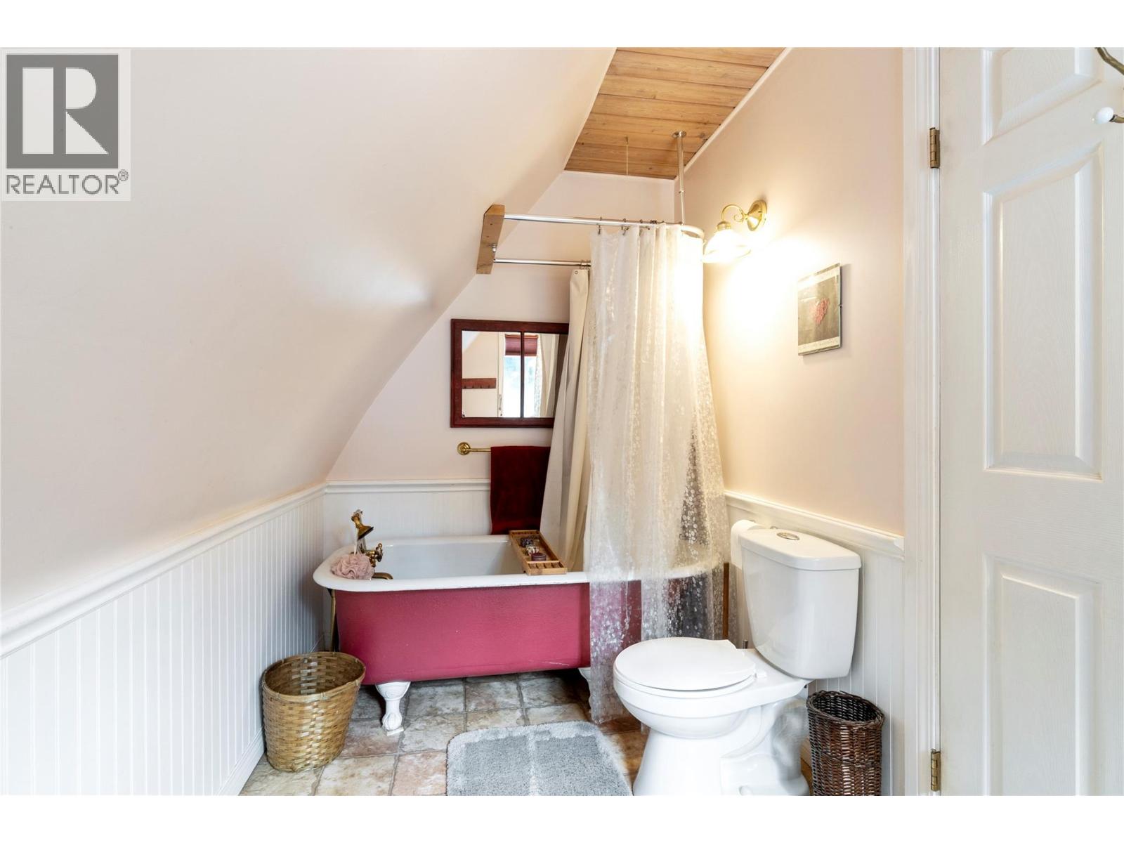  4856 Eagle Bay Road, Eagle Bay