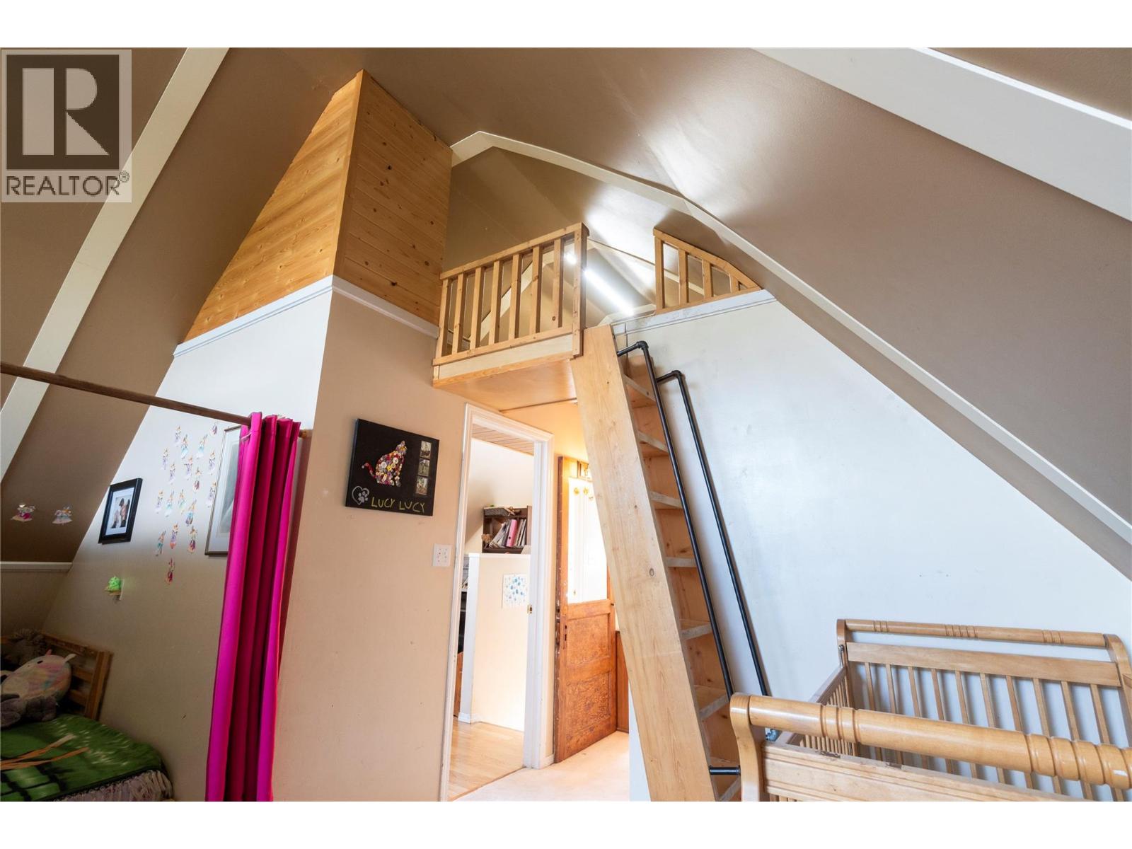  4856 Eagle Bay Road, Eagle Bay