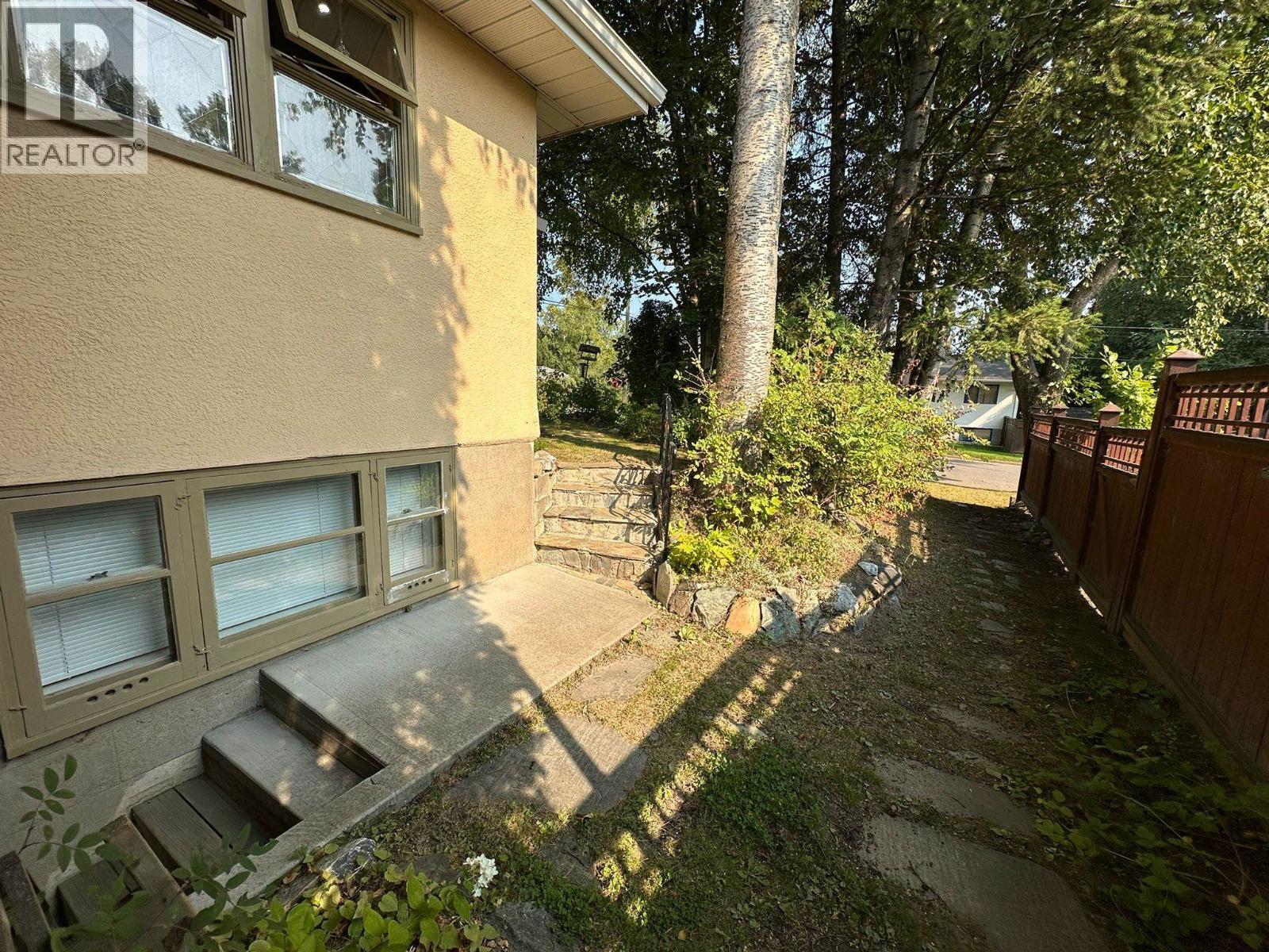 125 15TH AVENUE - 33
