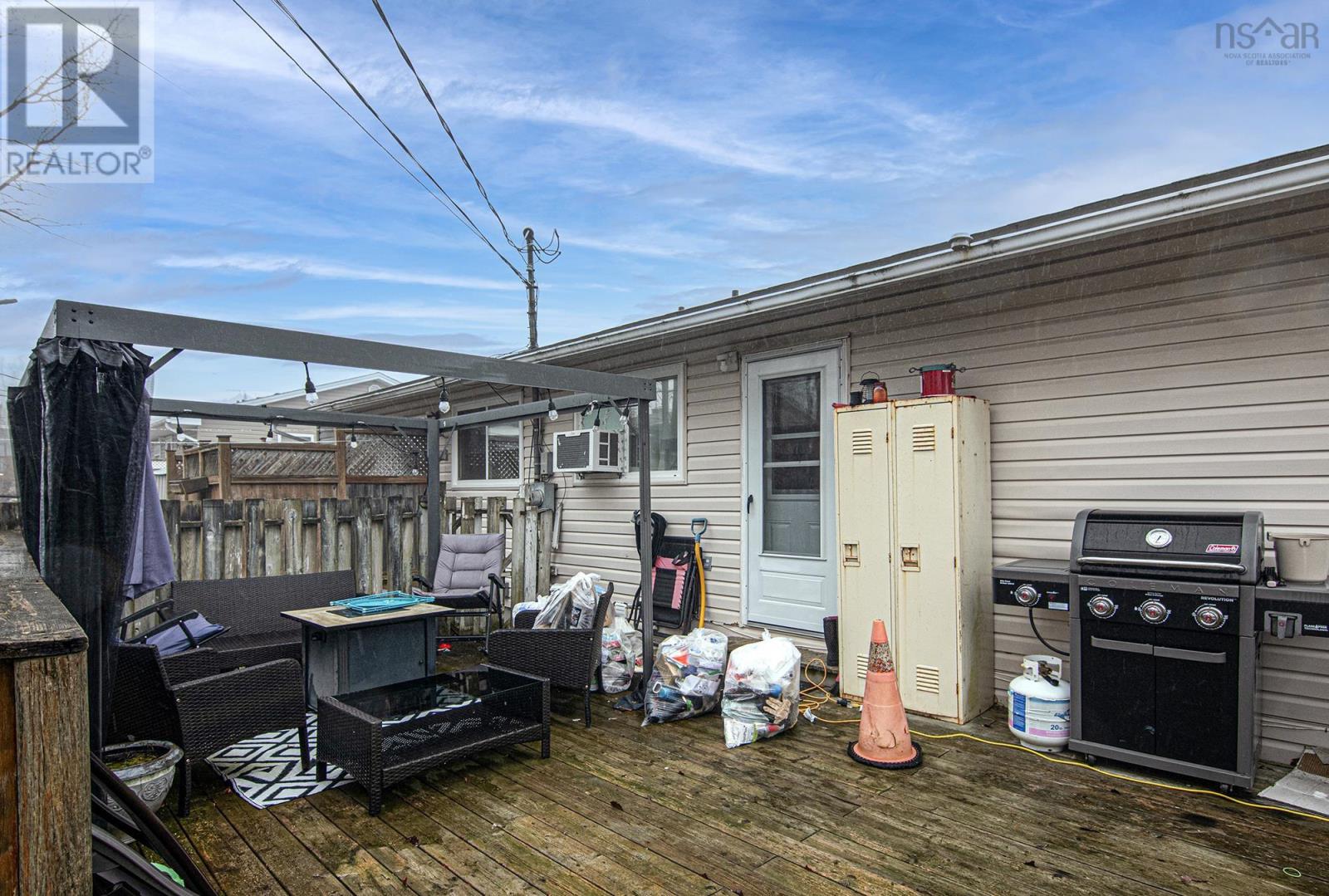 Rear Deck