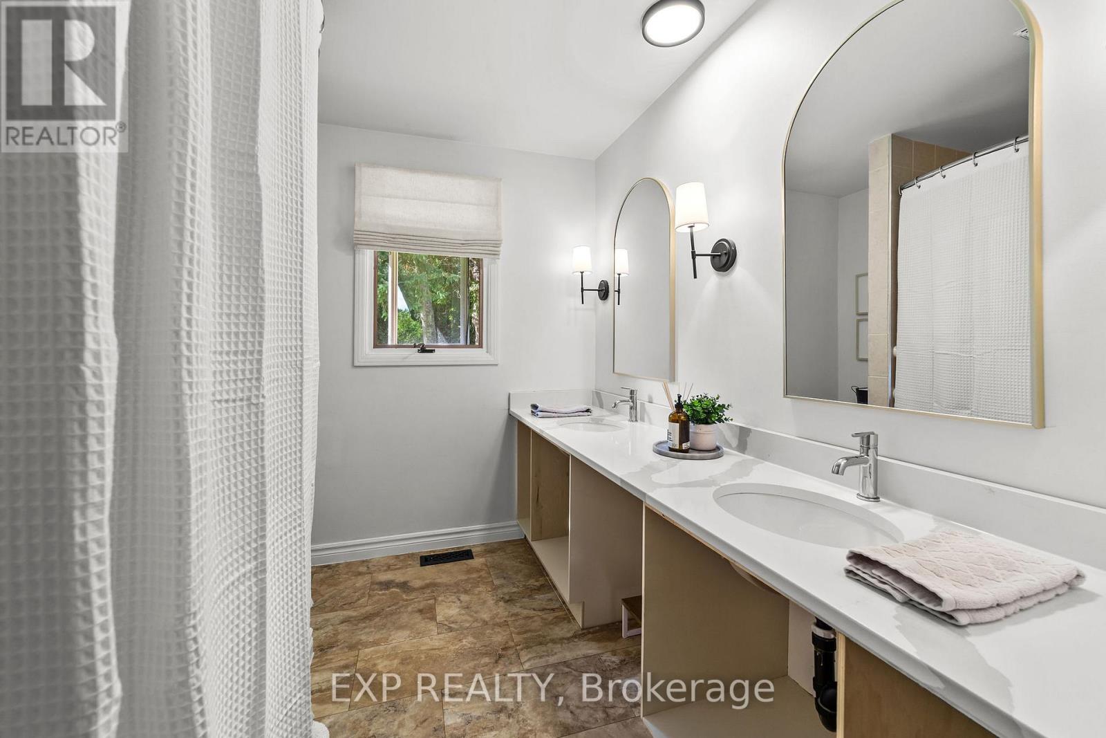 200 HARRIS ROAD — photo 22