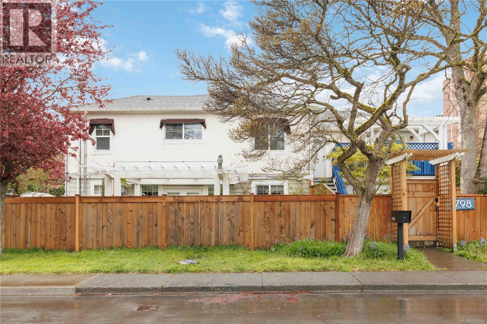 1796 Denman St - 2