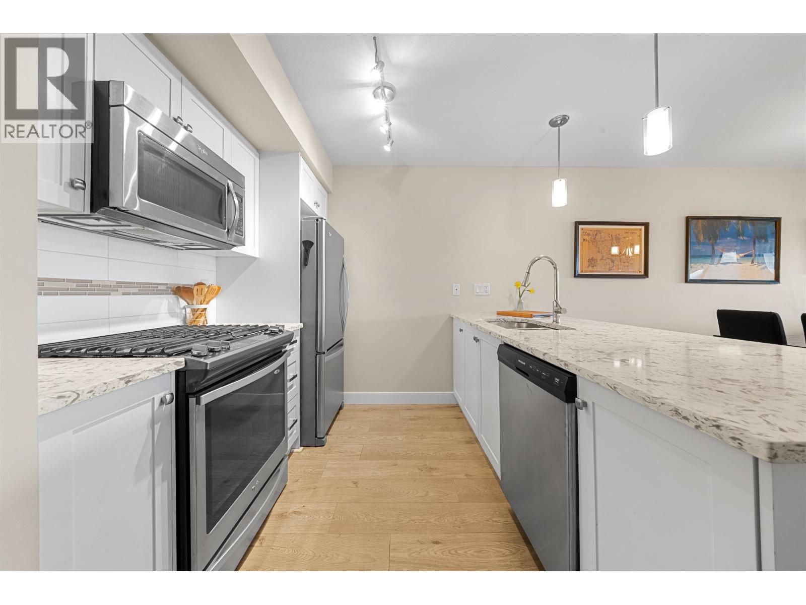 #208-4815 55B Street, Delta