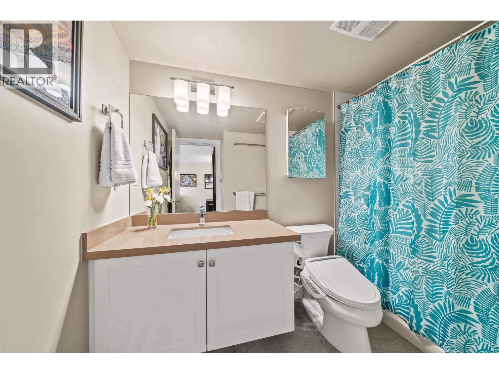 #208-4815 55B Street, Delta