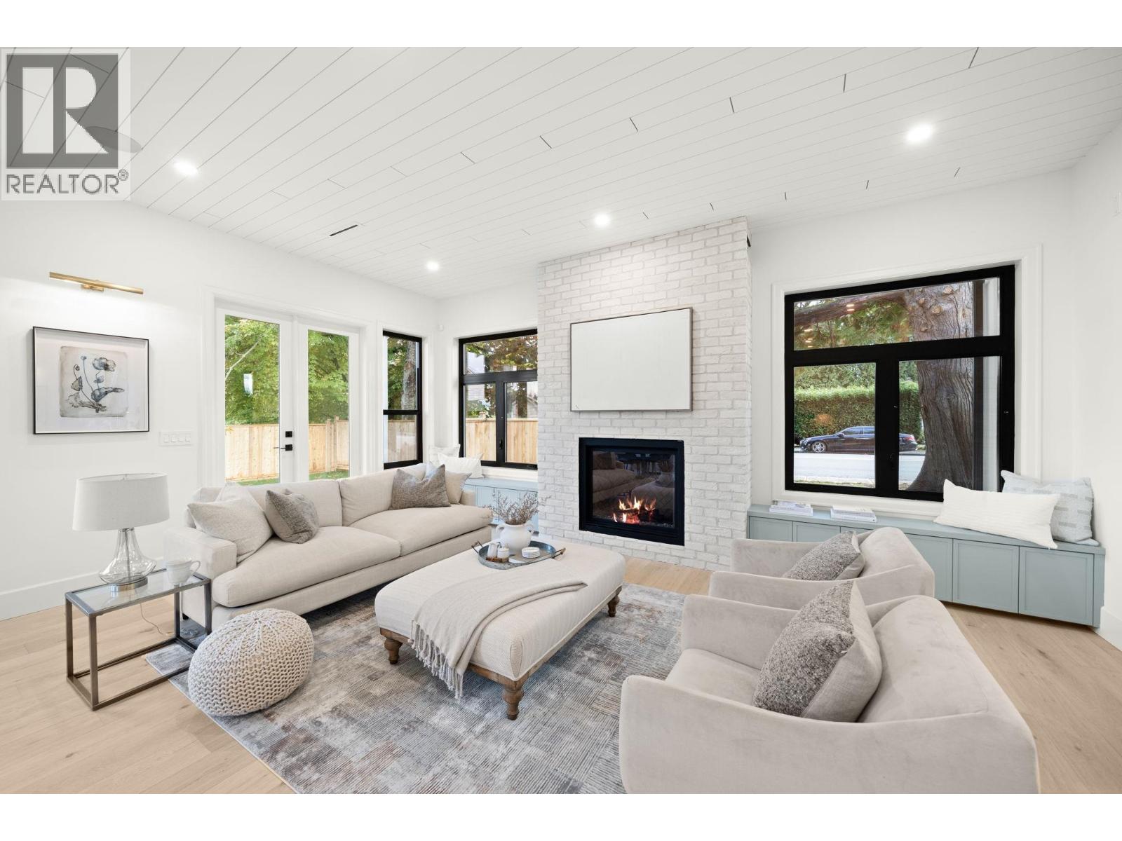 1204 STELLERS JAY Place, Tsawwassen