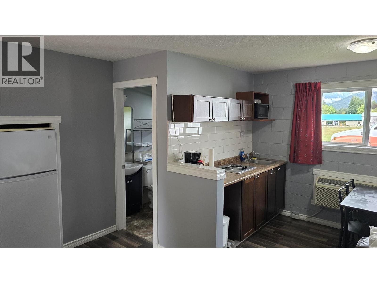 Motel Kitchen Unit