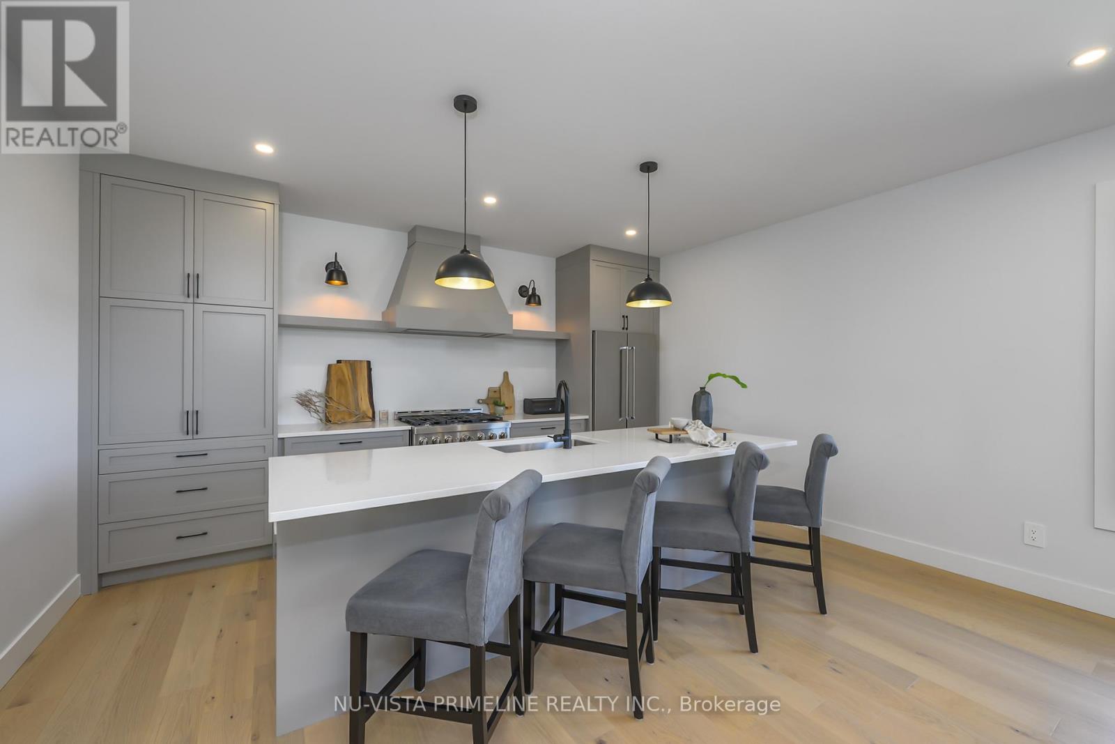 stunning kitchen