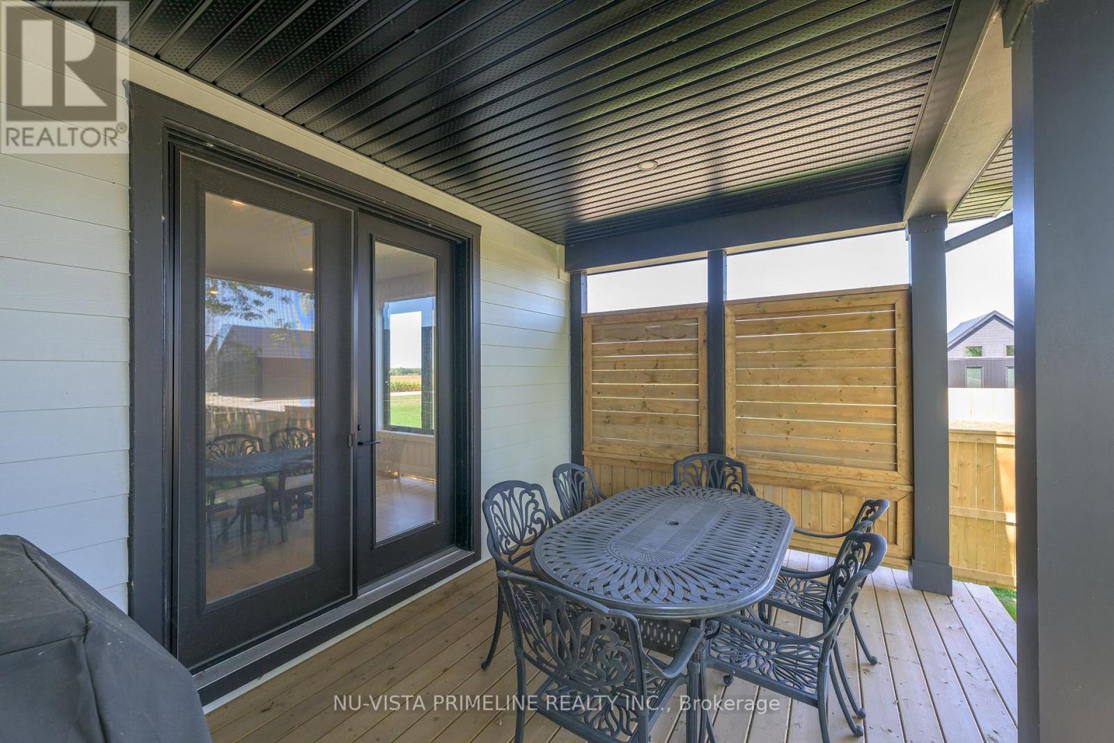 covered rear porch