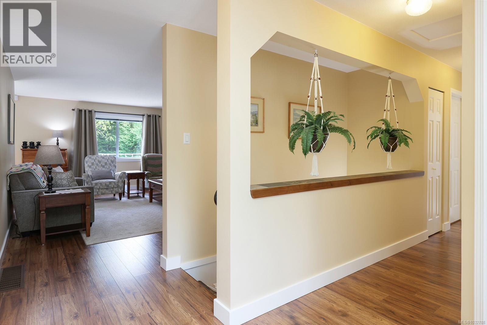 4240 BRIARDALE RD - 18