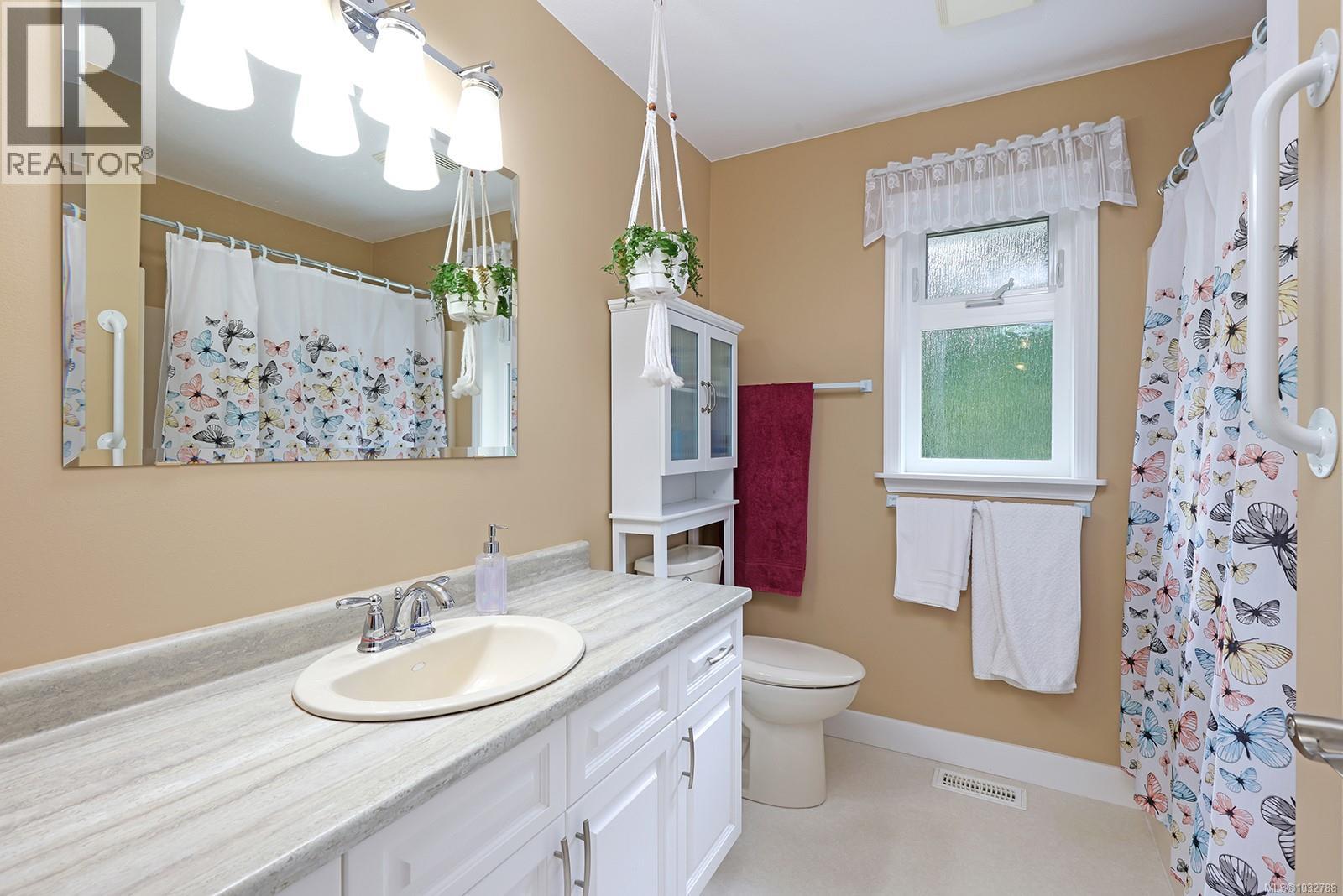 4240 BRIARDALE RD - 24