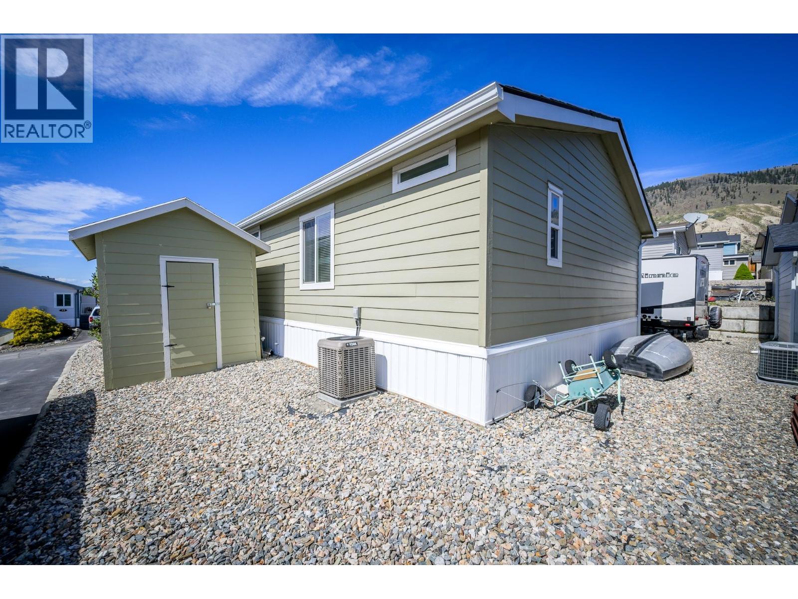 #14 768 SHUSWAP  E Road Unit# 14 - 19