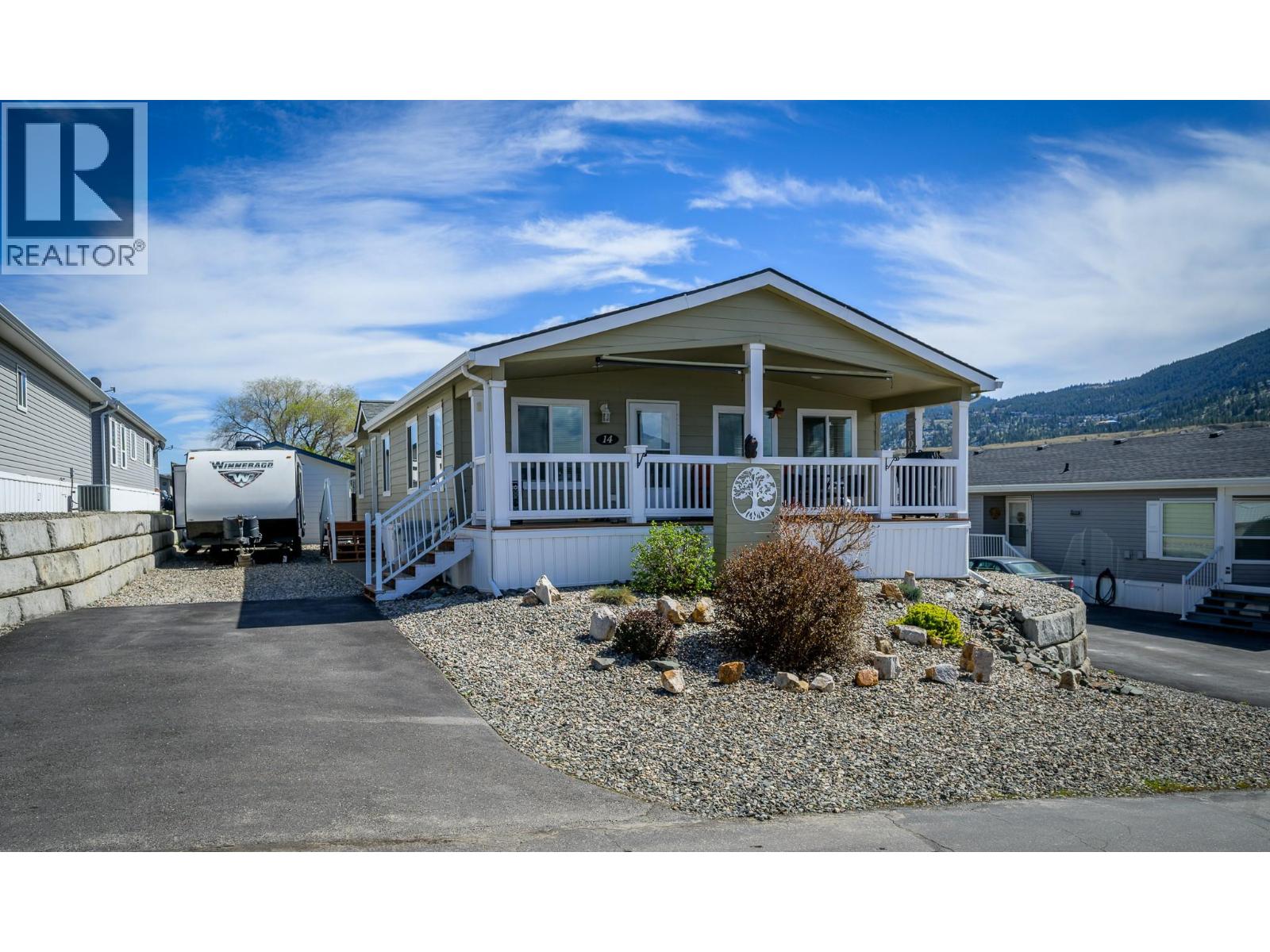 #14 768 SHUSWAP E Road - 1