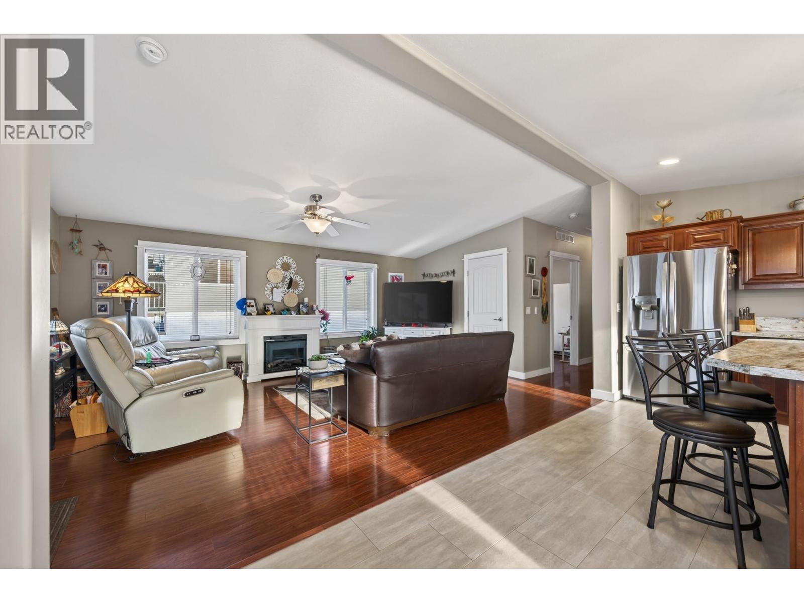 #14 768 SHUSWAP  E Road Unit# 14 - 5