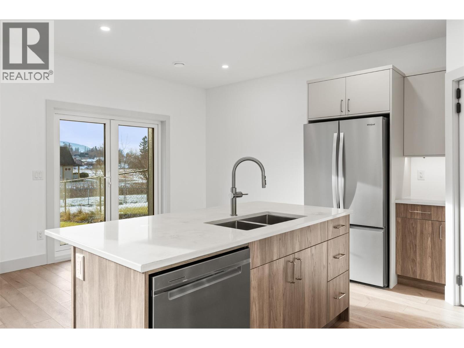 #101 2345 Patterson Avenue - 19